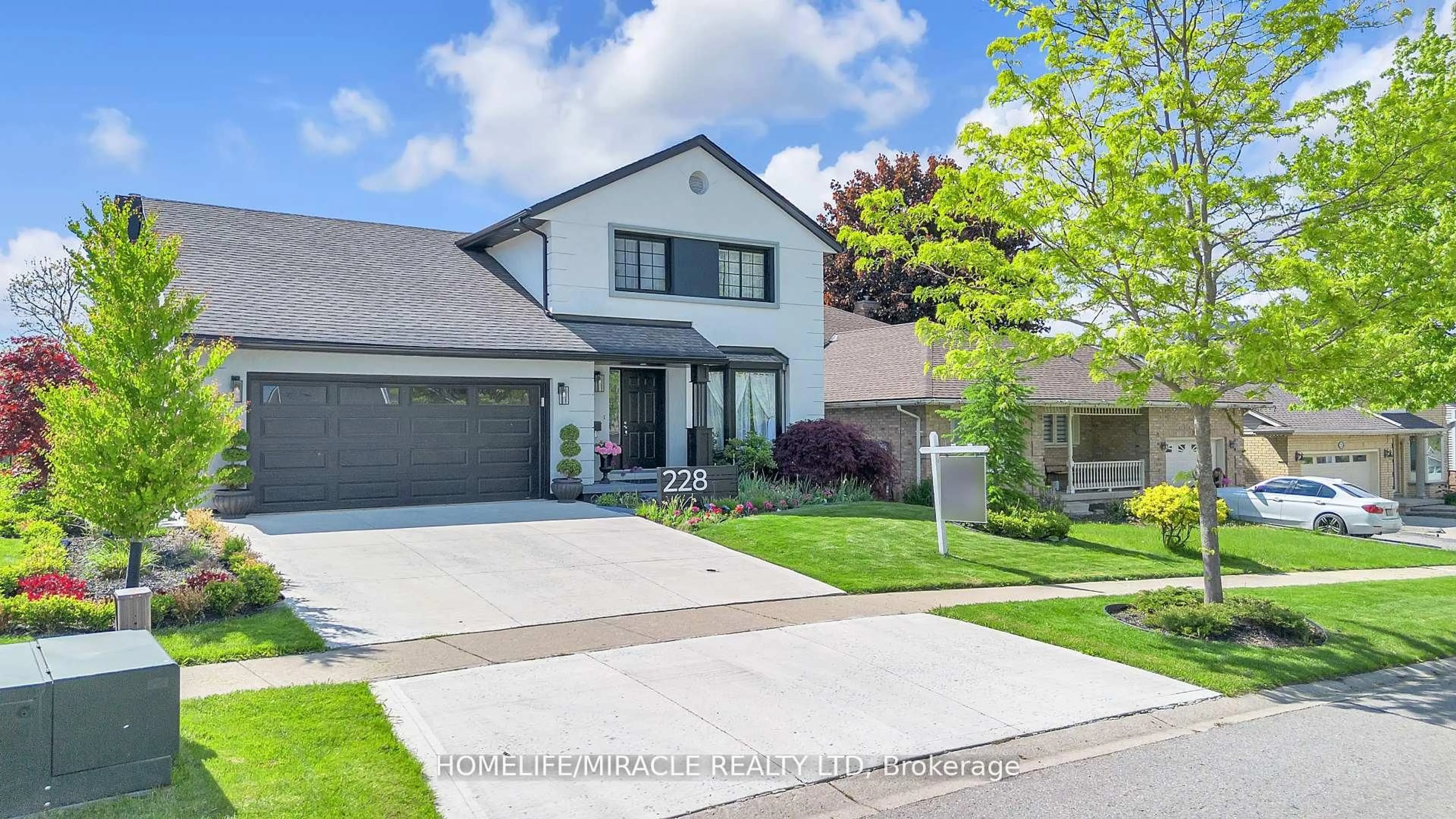 Home with vinyl exterior material, street for 228 Ferguson Dr, Woodstock Ontario N4V 1A6