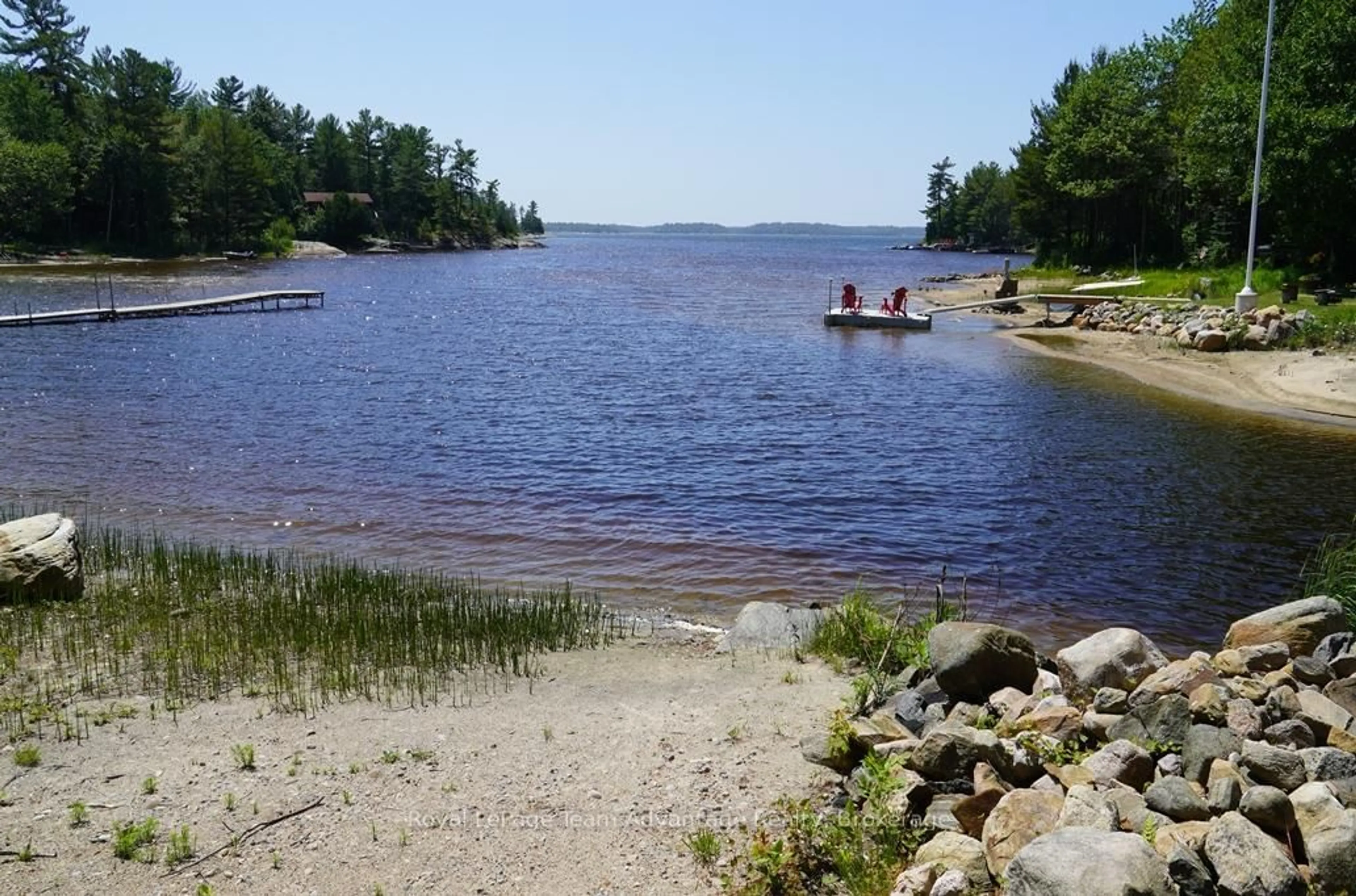 Blurry image for 16 Leaside Dr, The Archipelago Ontario P0G 1G0