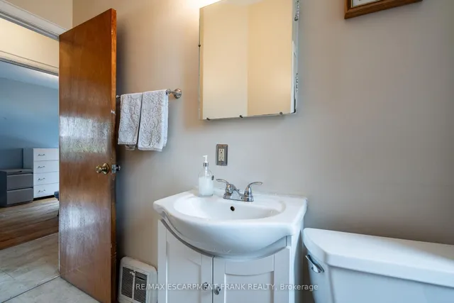 Additional property image - 209 EAST 13TH St