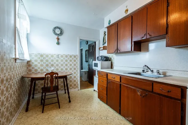 Additional property image - 209 EAST 13TH St