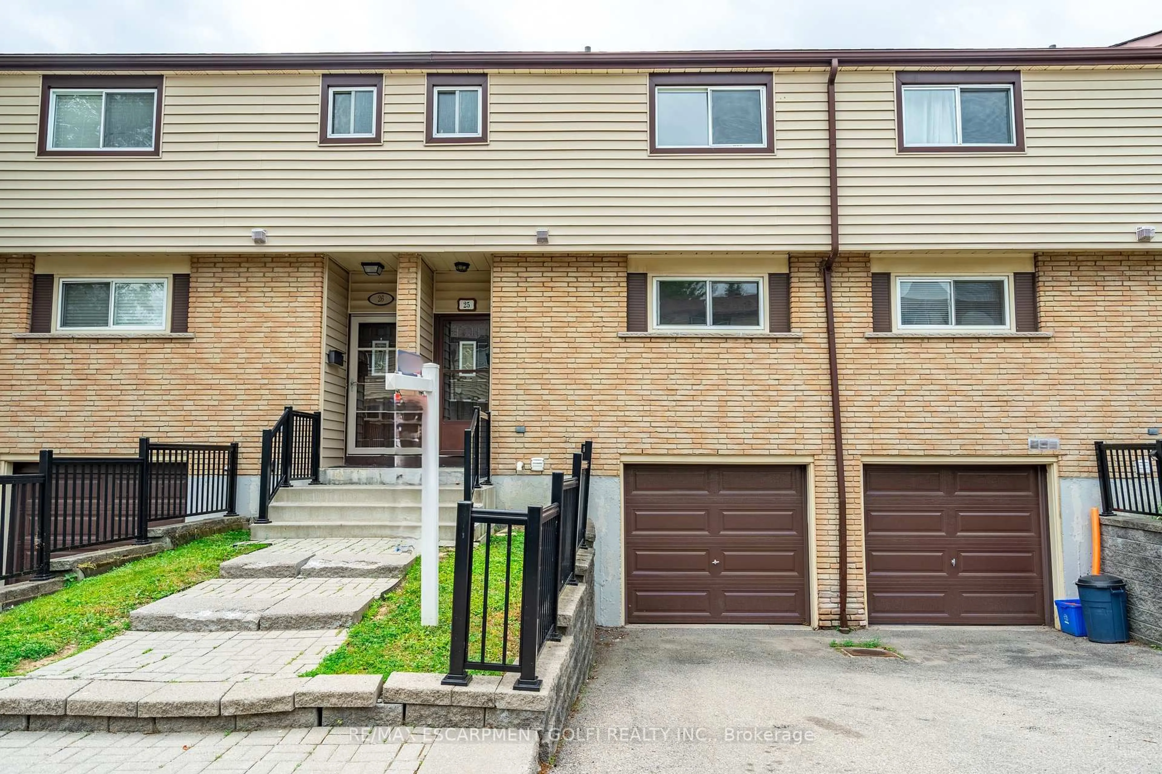 Unknown for 1550 Garth St #25A, Hamilton Ontario L9B 1T3