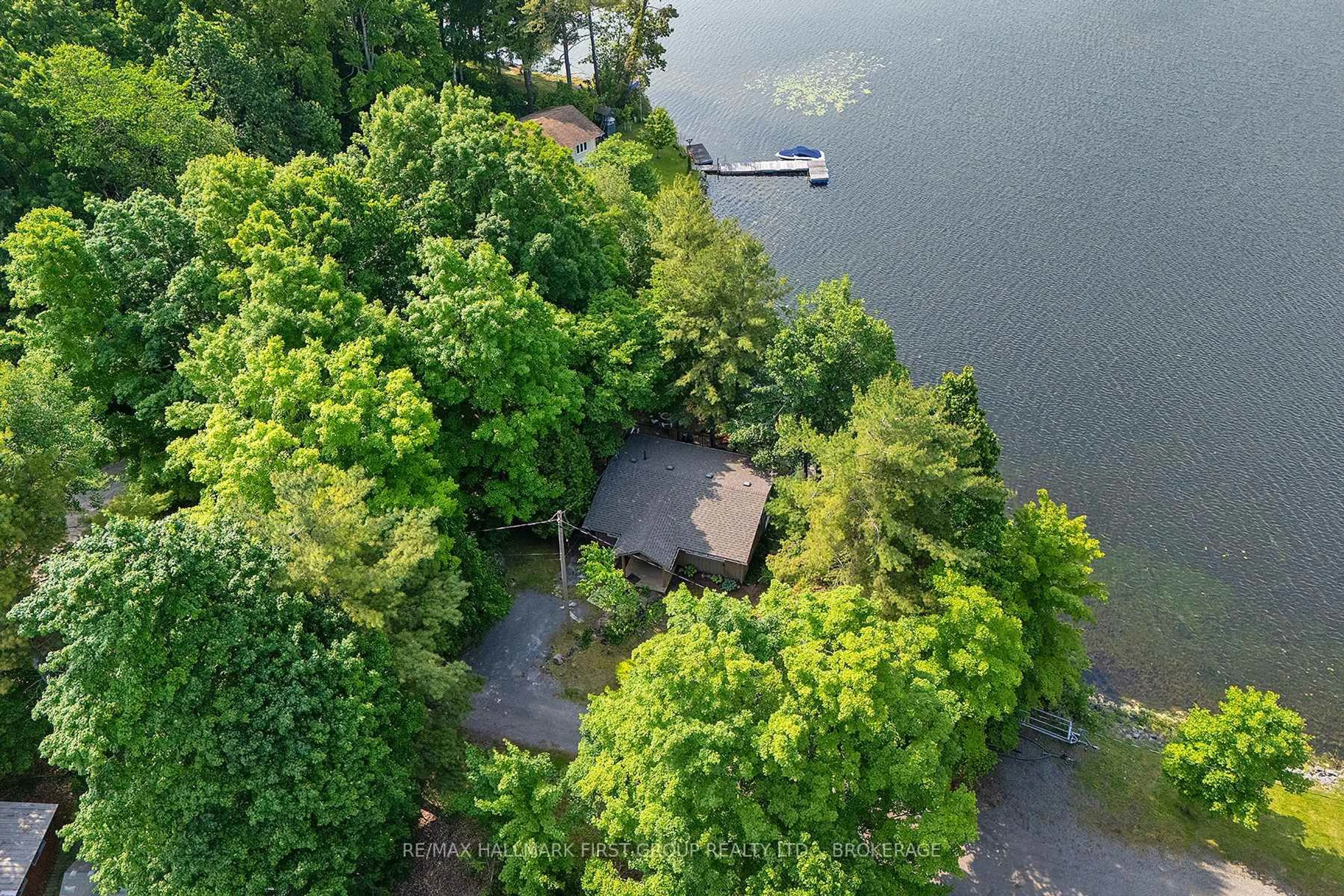 A pic from outside/outdoor area/front of a property/back of a property/a pic from drone, water/lake/river/ocean view for 822 Allina Lane, Leeds and the Thousand Islands Ontario K0H 2N0
