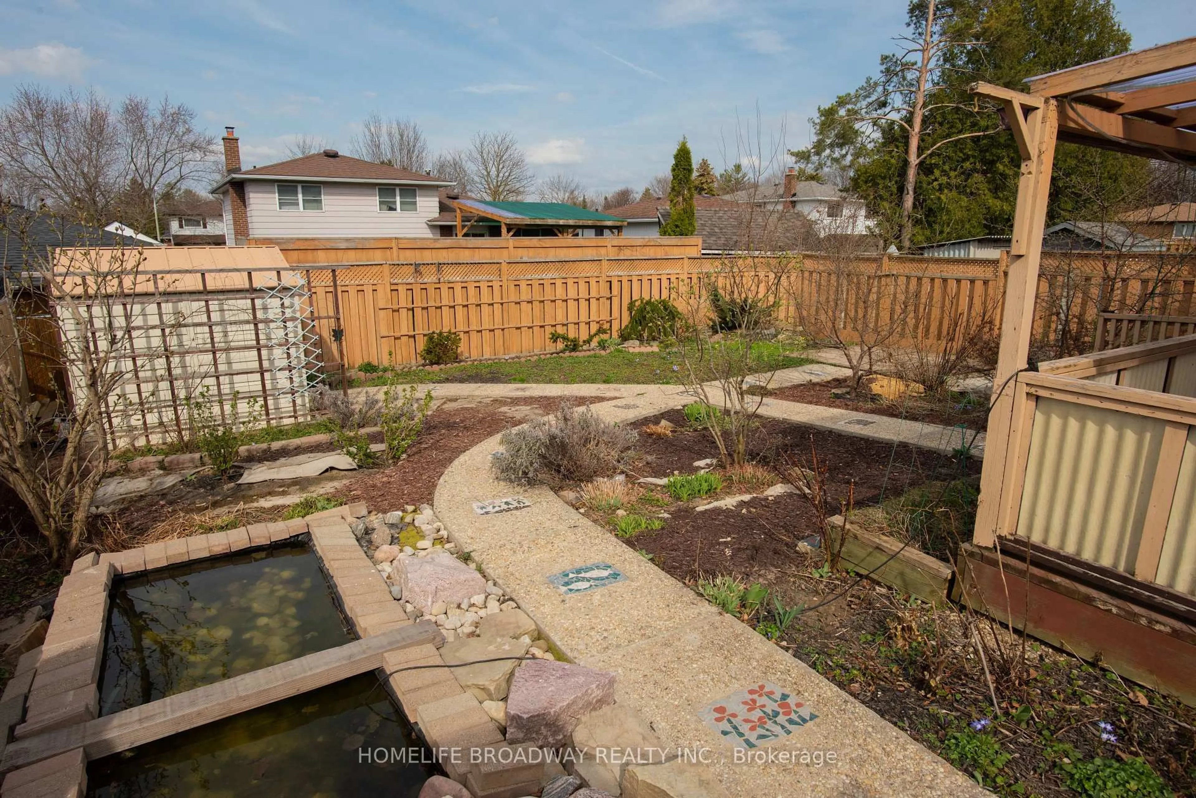 Patio, water/lake/river/ocean view for 126 Hazelglen Dr, Kitchener Ontario N2M 2E5