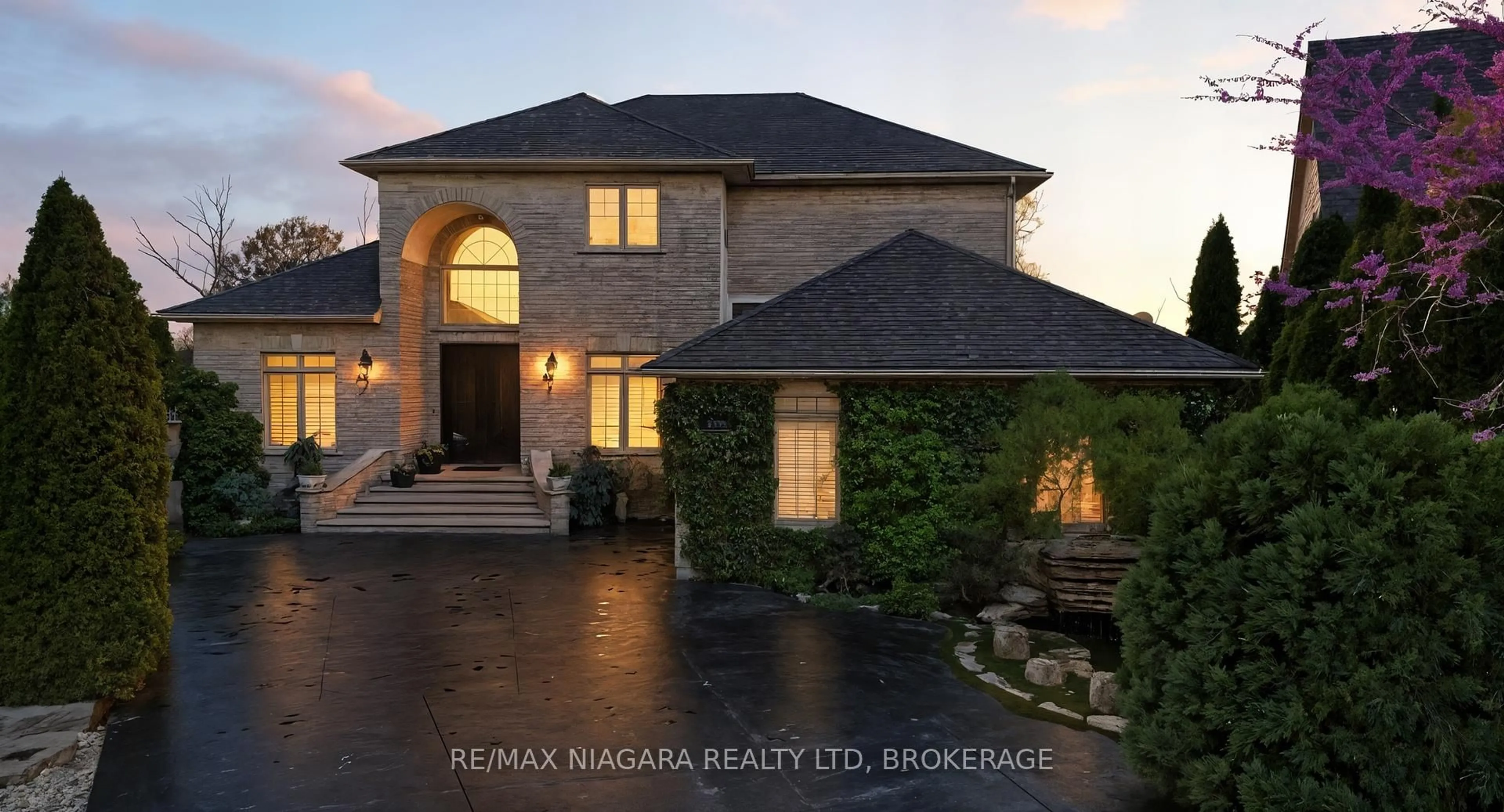 Home with brick exterior material, street for 8319 VEGTER Crt, Niagara Falls Ontario L2H 3M1