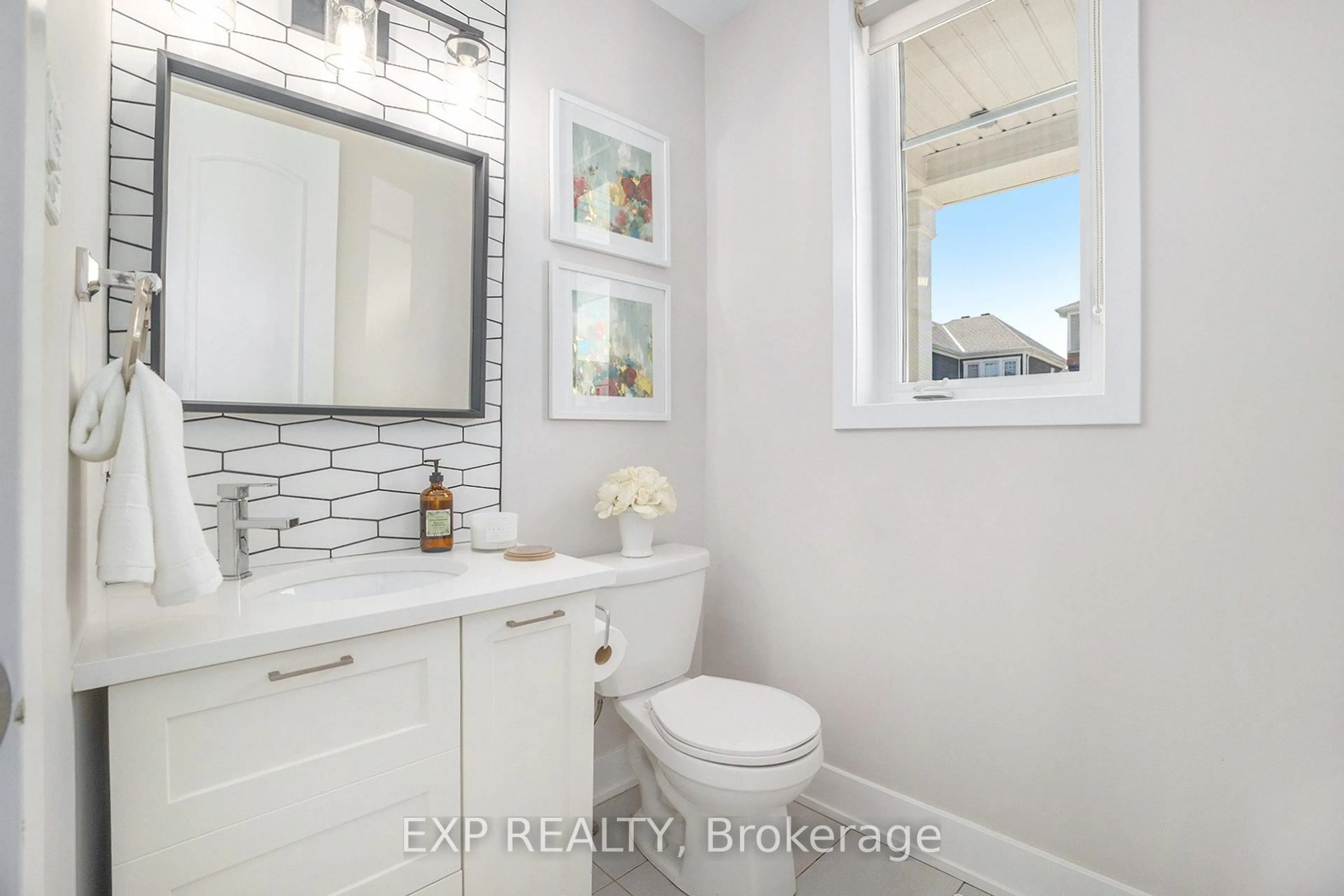 Contemporary bathroom, ceramic/tile floor for 63 Pelham Cres, Richmond Ontario K0A 2Z0
