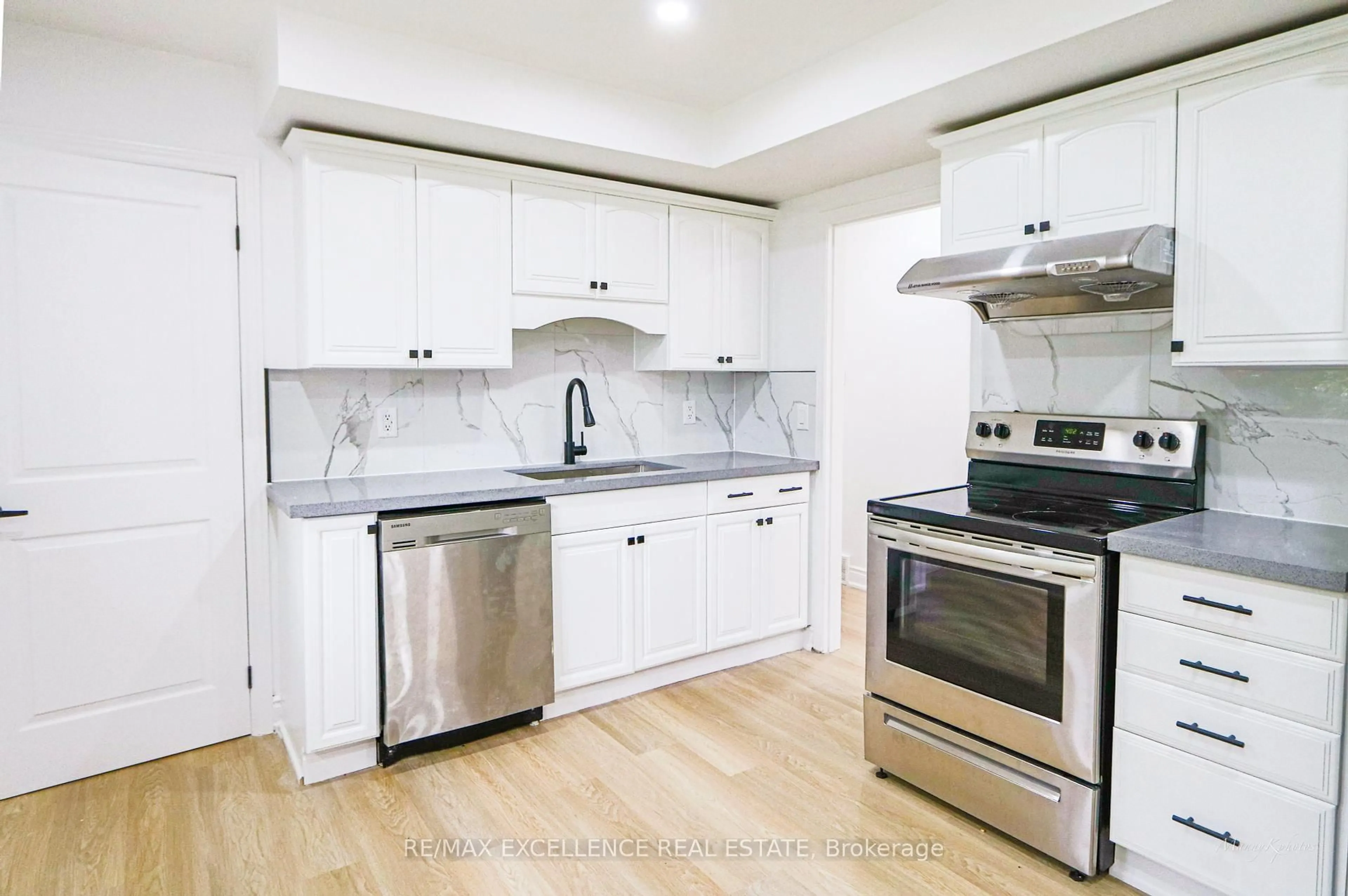Unknown for 92 Cayuga Cres, London East Ontario N5V 2W5