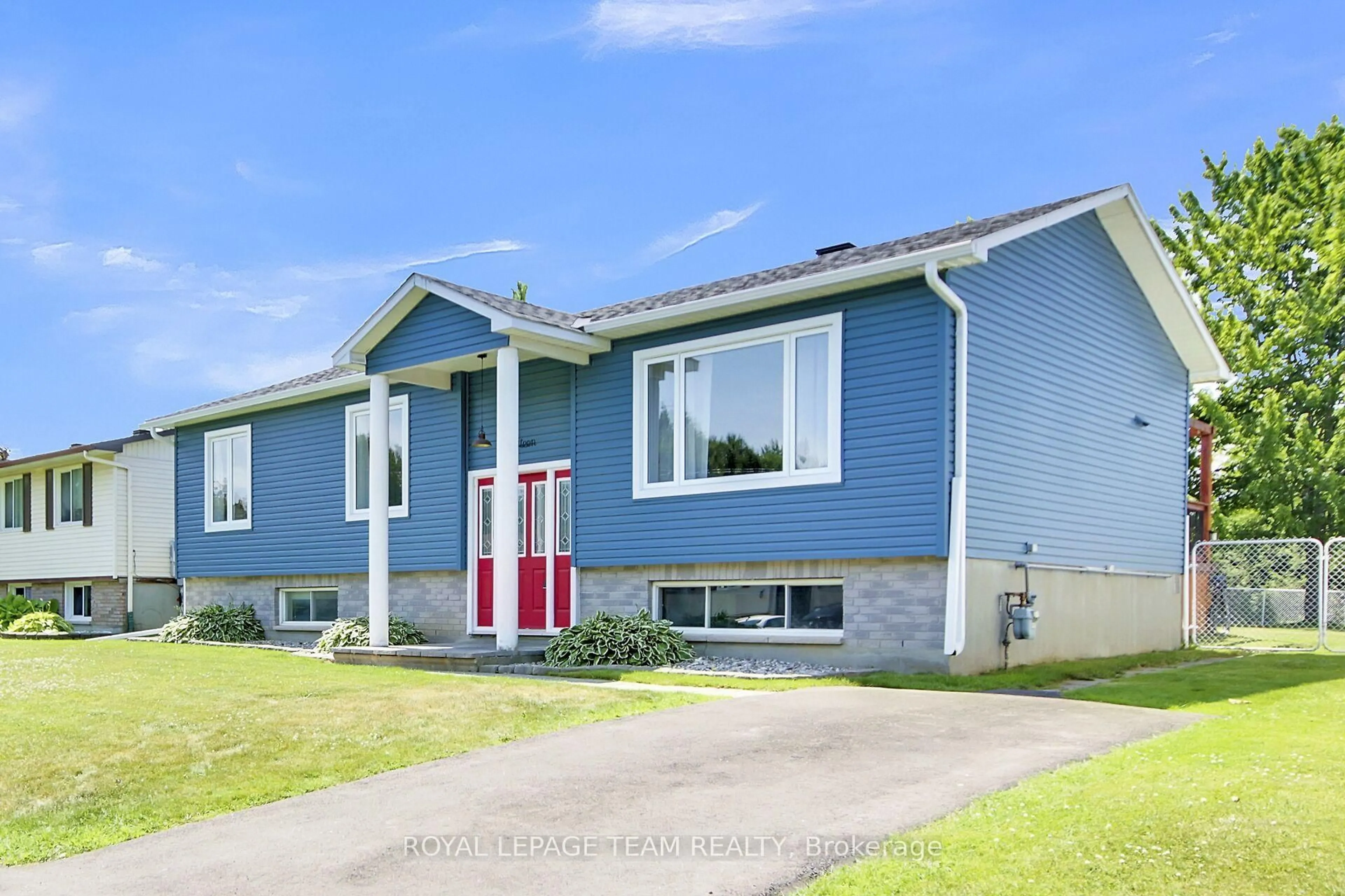 Home with vinyl exterior material, street for 18 Dowdall Cres, Ottawa Ontario K2S 1T9
