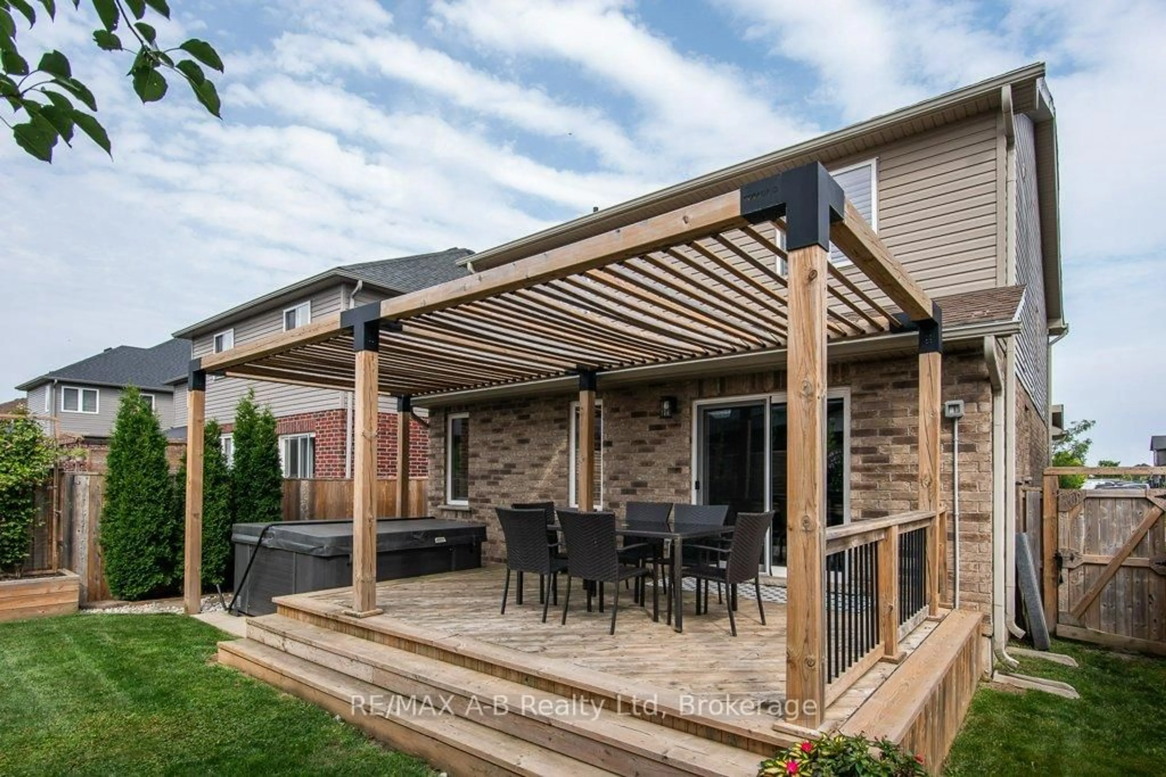 Patio, street for 58 Fraser Dr, Stratford Ontario N5A 0C7