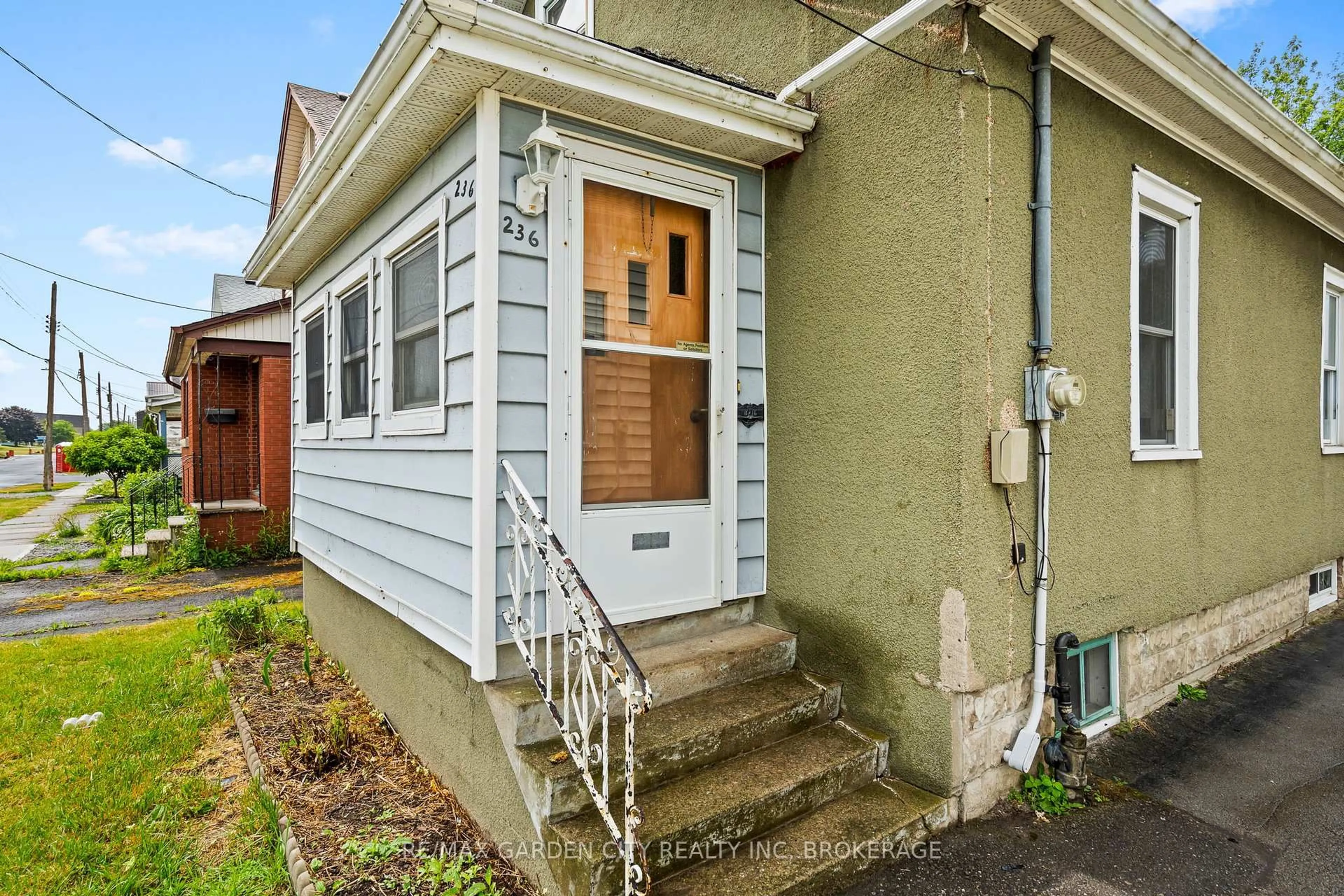 Unknown for 236 Davis St, Port Colborne Ontario L3K 1Z3