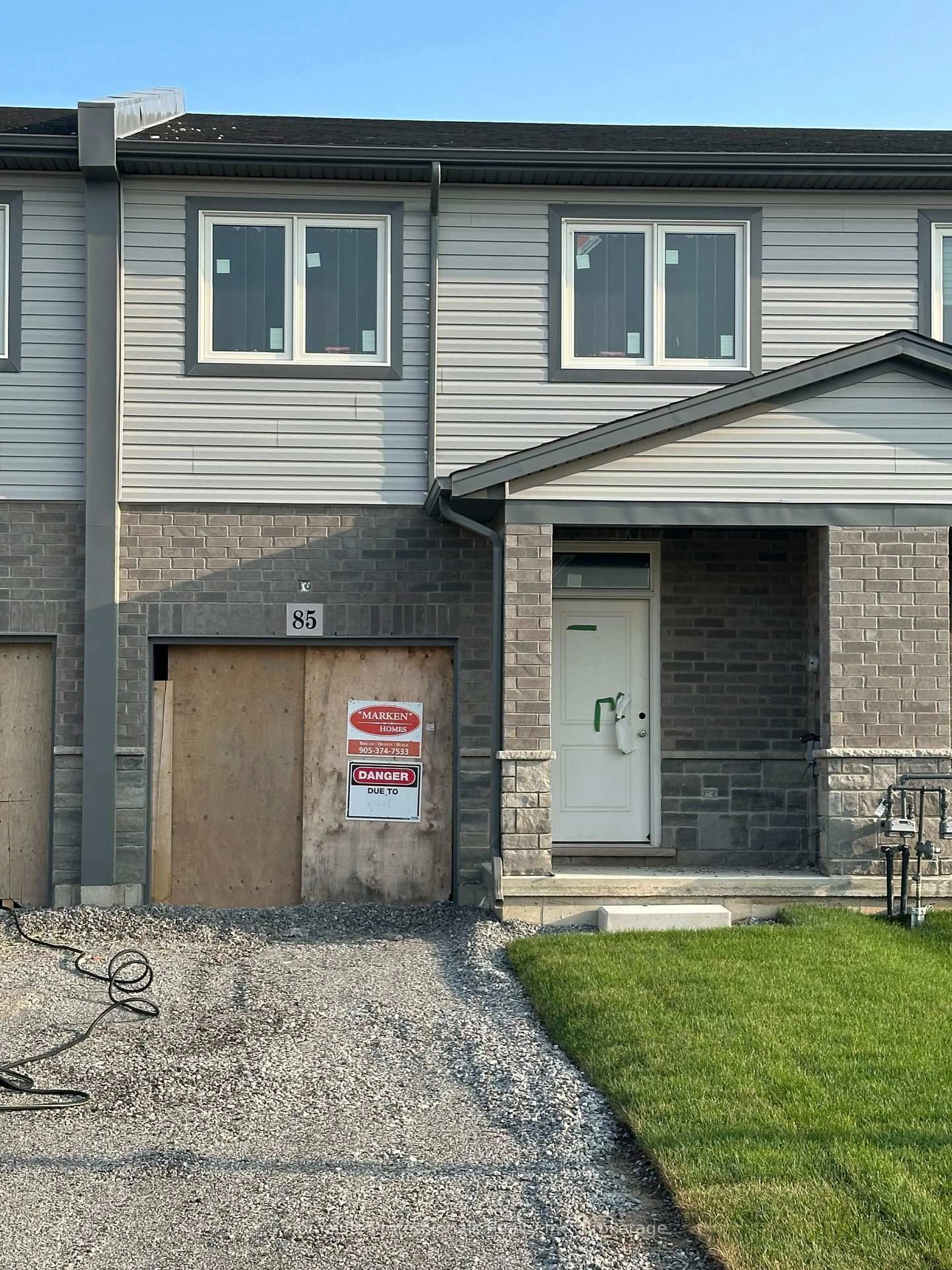 Unknown for 85 Elvira Way, Thorold Ontario L2V 0M7