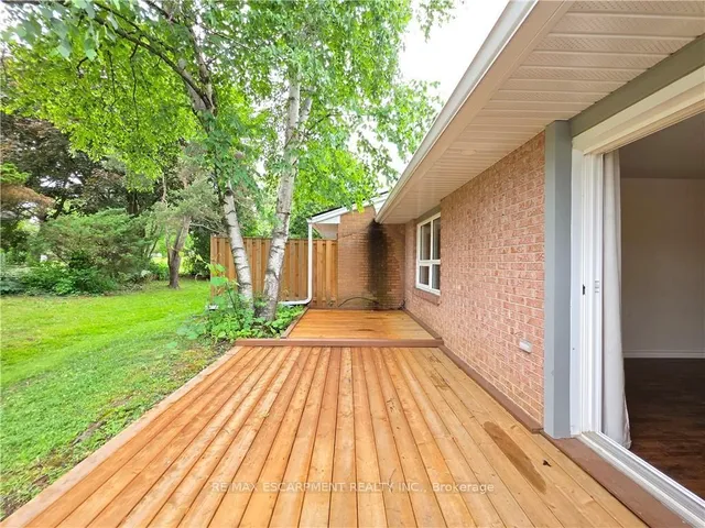 Additional property image - 1 Szollosy Circ