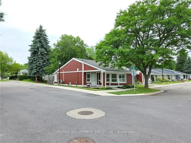 Additional property image - 1 Szollosy Circ