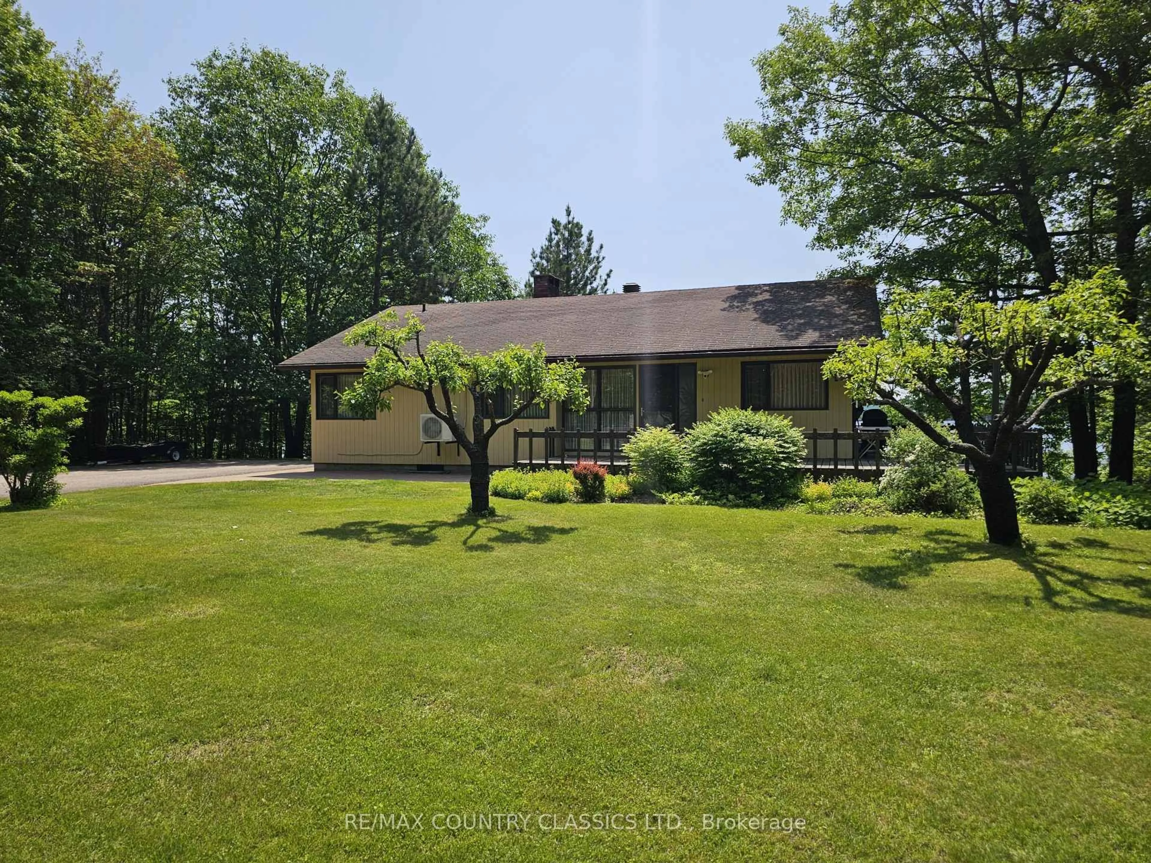 A pic from outside/outdoor area/front of a property/back of a property/a pic from drone, unknown for 192A Blackfish Bay Rd, Barry's Bay Ontario K0J 1B0
