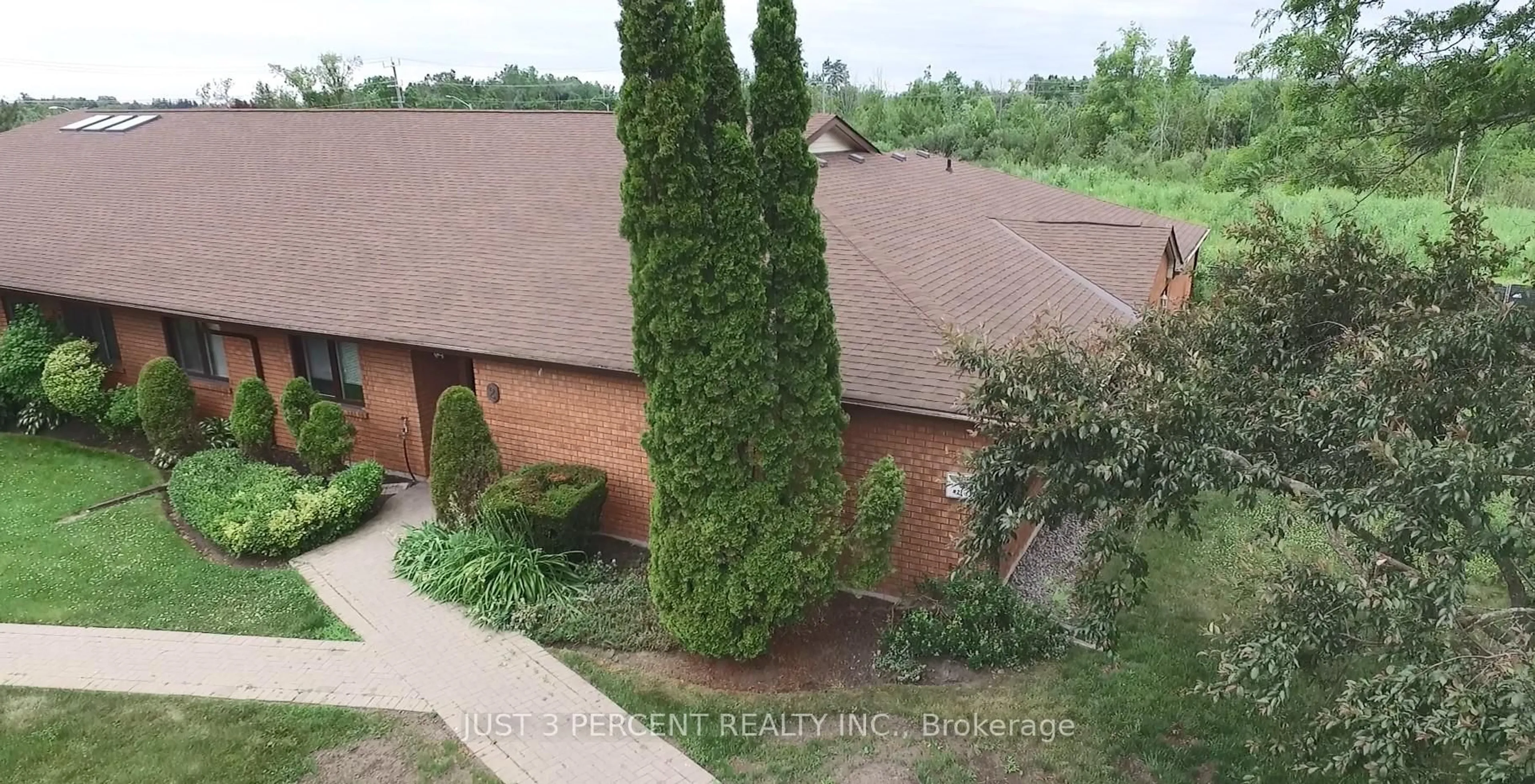 A pic from outside/outdoor area/front of a property/back of a property/a pic from drone, unknown for 36 Champlain Cres #26, Peterborough North Ontario K9L 1T1