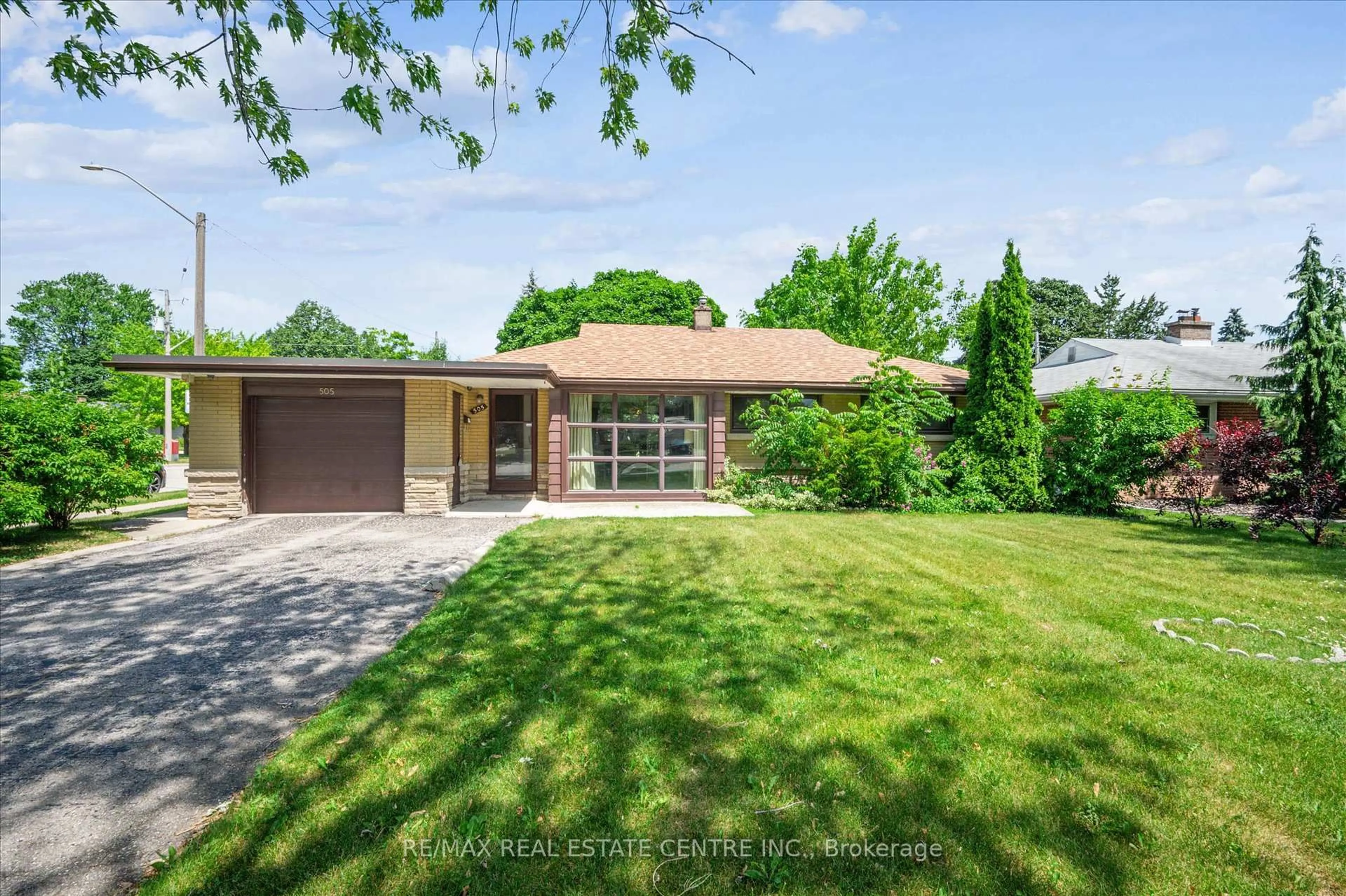 Unknown for 505 Bishop St, Cambridge Ontario N3H 2K6