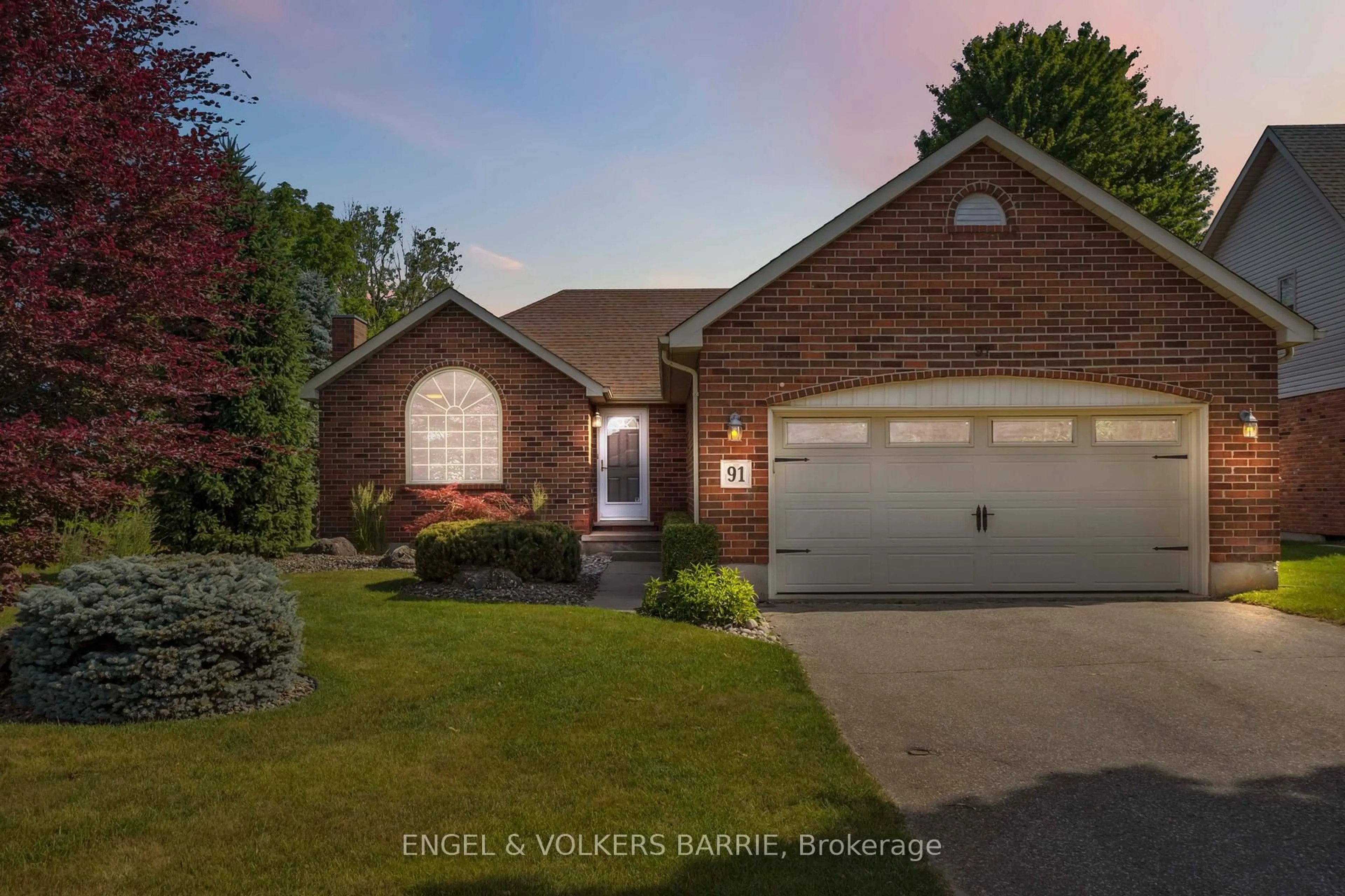 Home with brick exterior material, street for 91 Parkview Dr, Strathroy Caradoc Ontario N7G 4A3