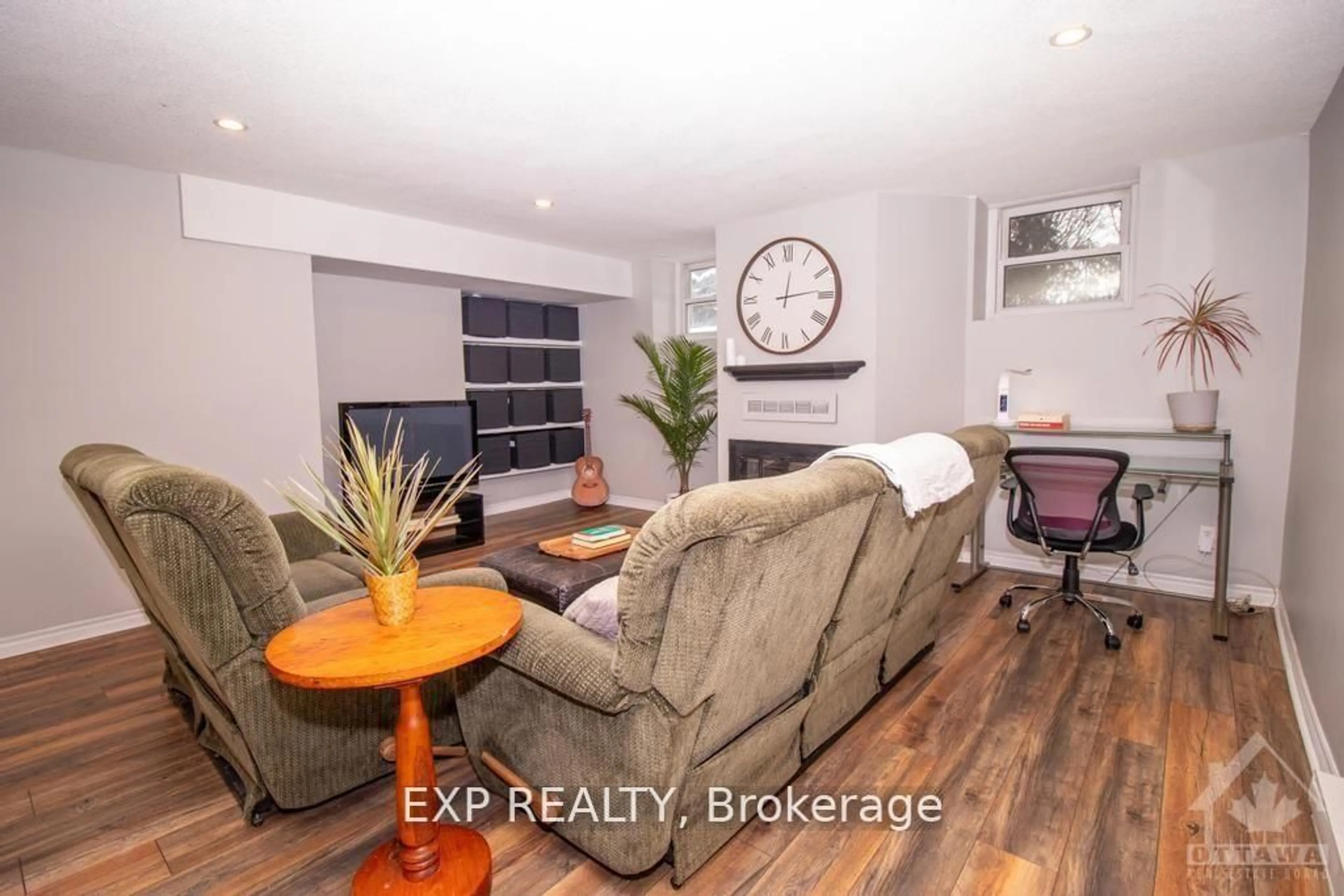 Living room with furniture, unknown for 244 CHARLOTTE St #1, Ottawa Ontario K1N 8L3