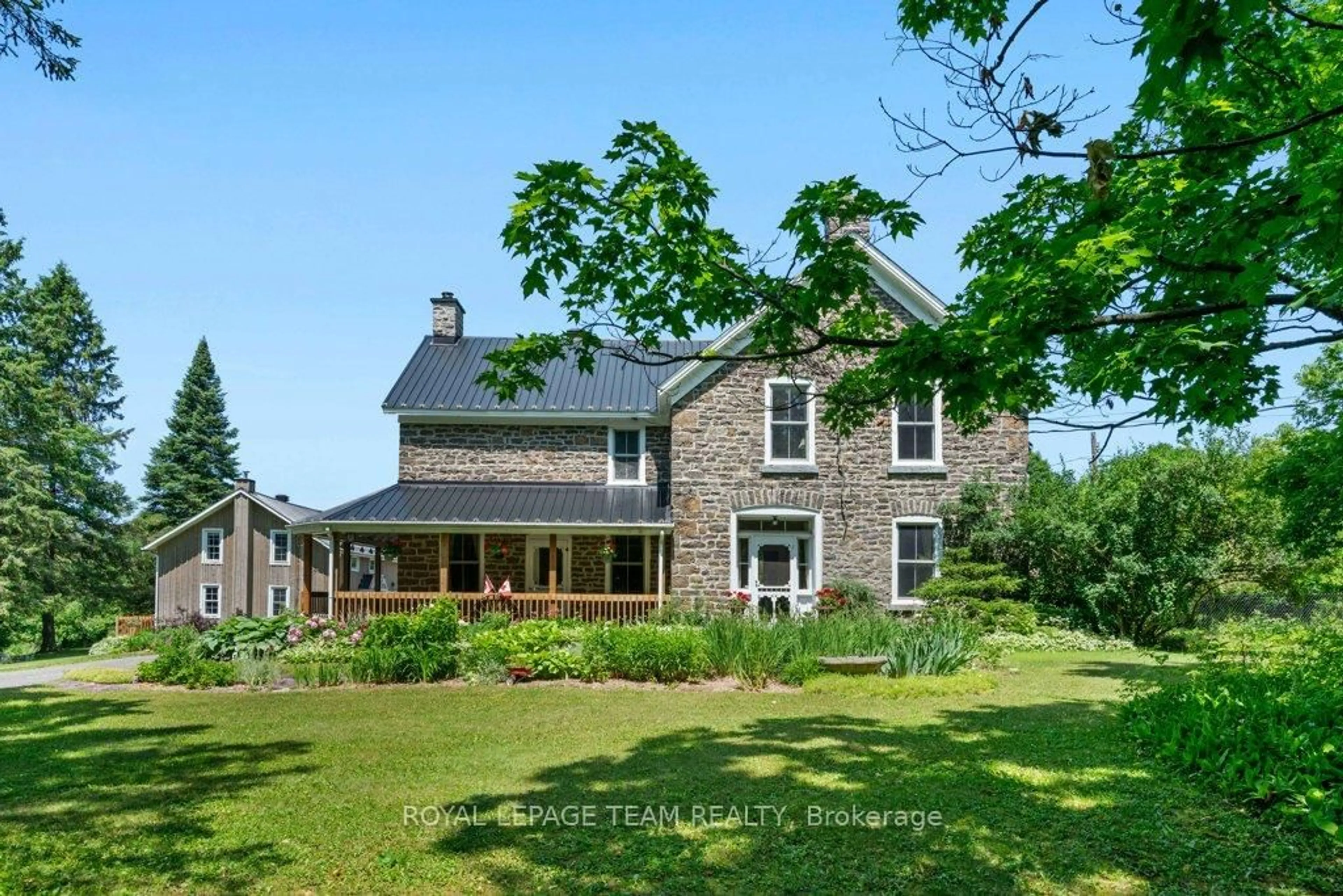 A pic from outside/outdoor area/front of a property/back of a property/a pic from drone, building for 10095 Shaw Rd, North Dundas Ontario K0E 1S0