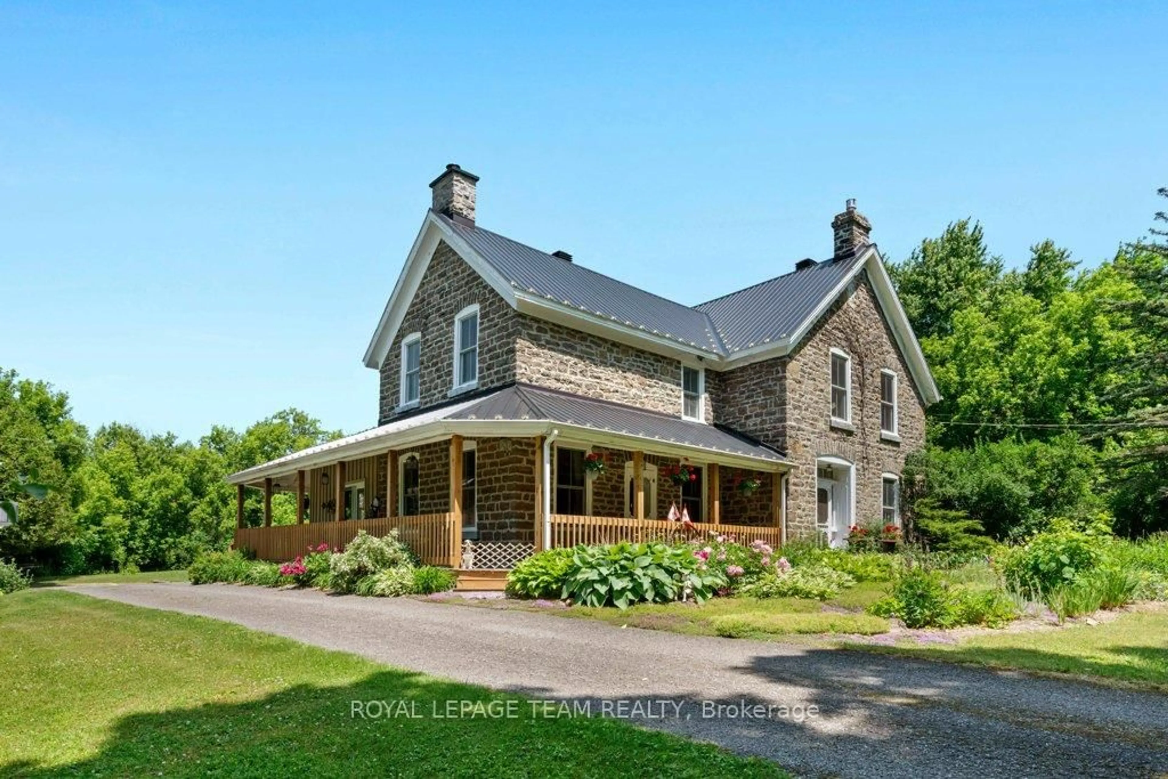 Home with brick exterior material, building for 10095 Shaw Rd, North Dundas Ontario K0E 1S0