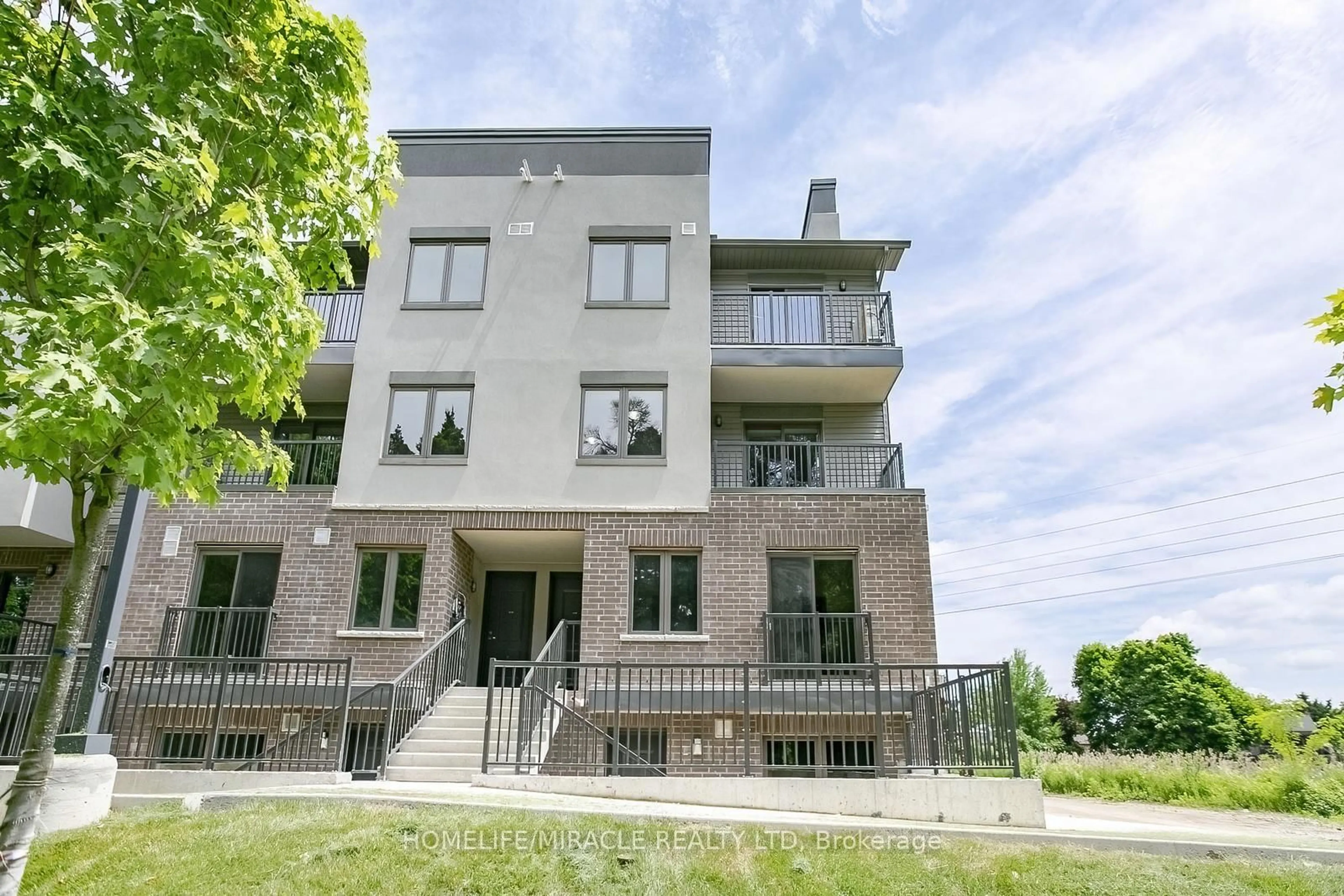 Home with brick exterior material, building for 350 Fisher Mills Rd ## 63, Cambridge Ontario N3C 4N5