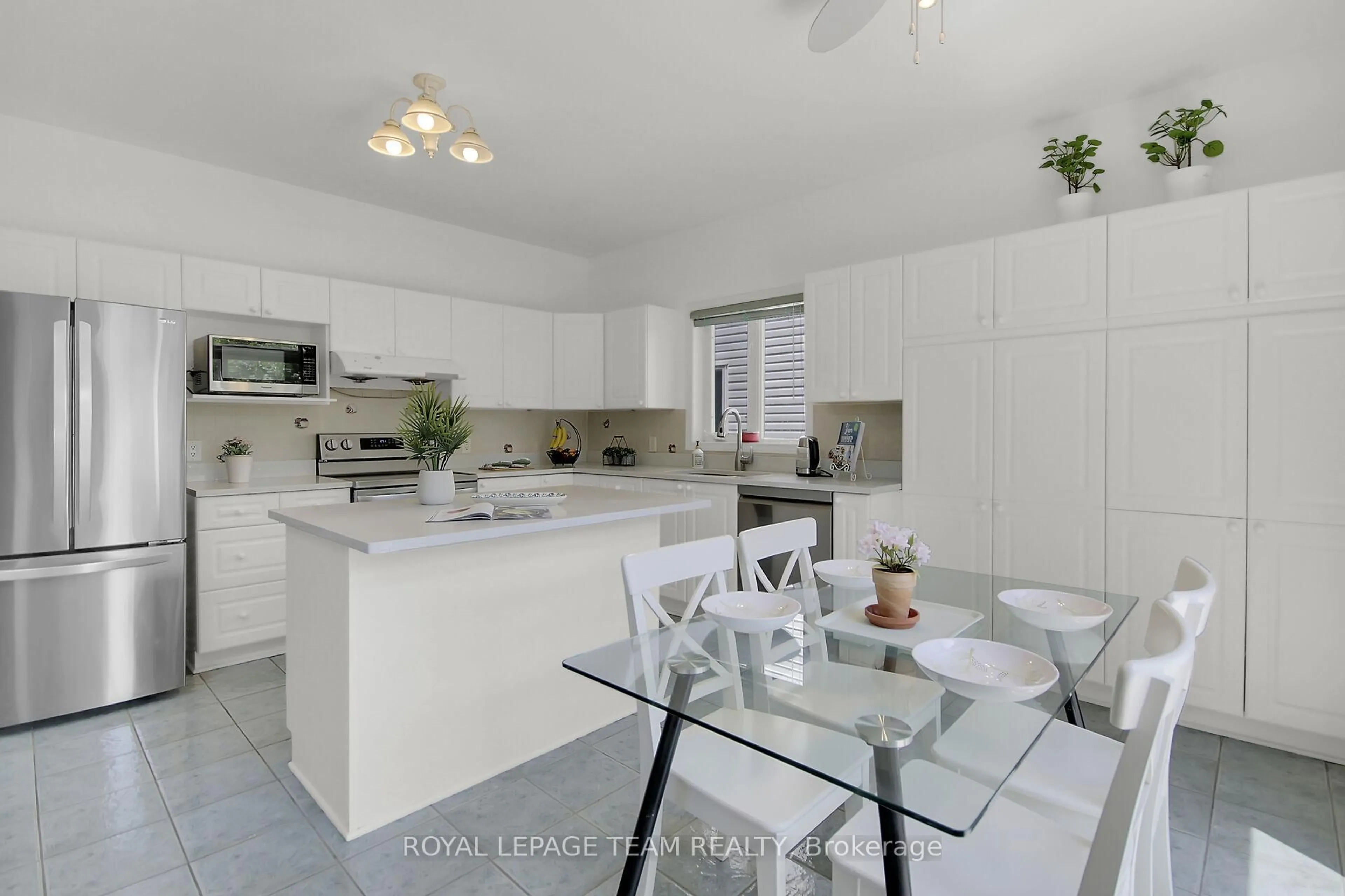 Open concept kitchen, ceramic/tile floor for 59 Maricona Way, Ottawa Ontario K2T 1H2