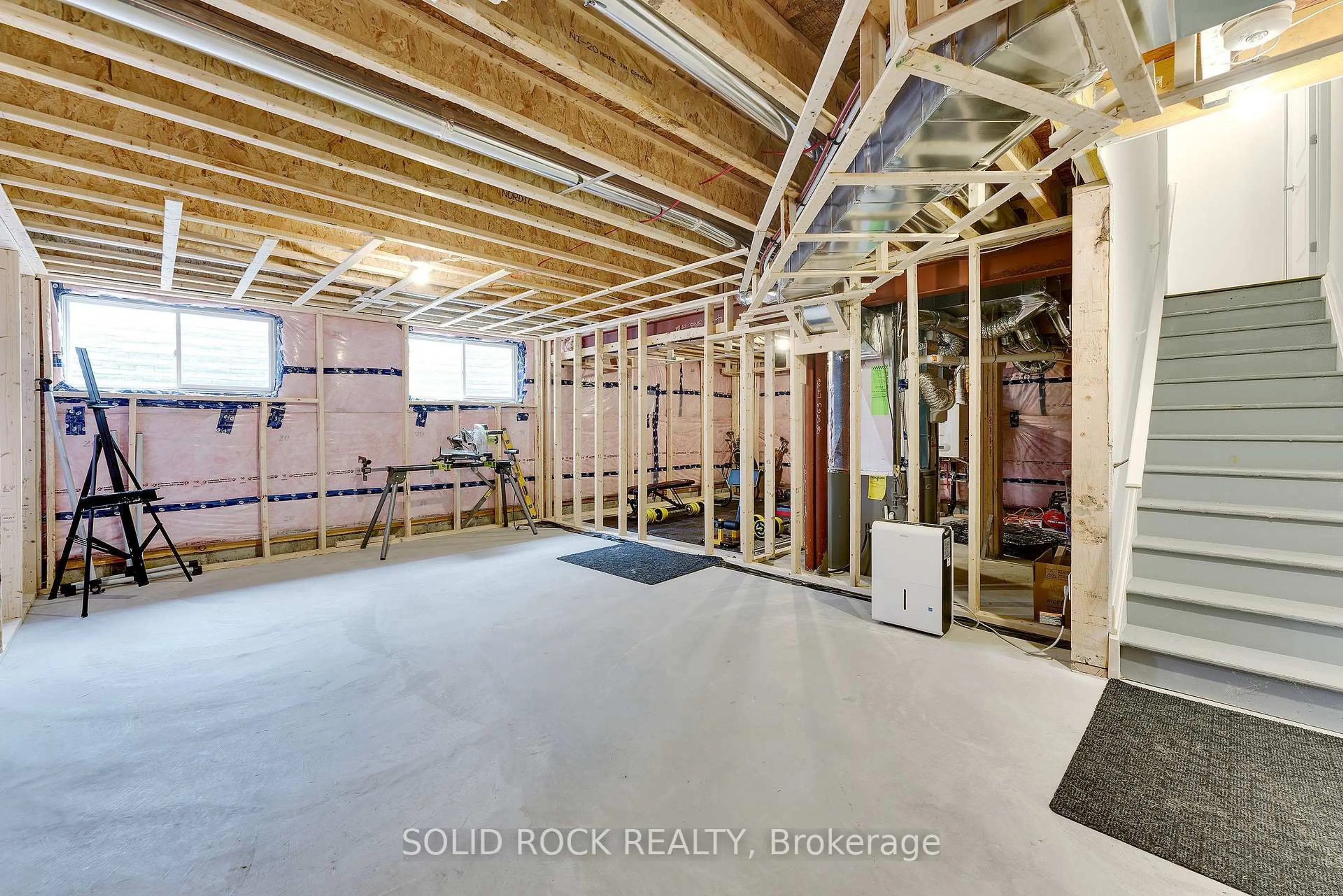 Gym or fitness room for 772 Cappamore Dr, Ottawa Ontario K2J 6V6