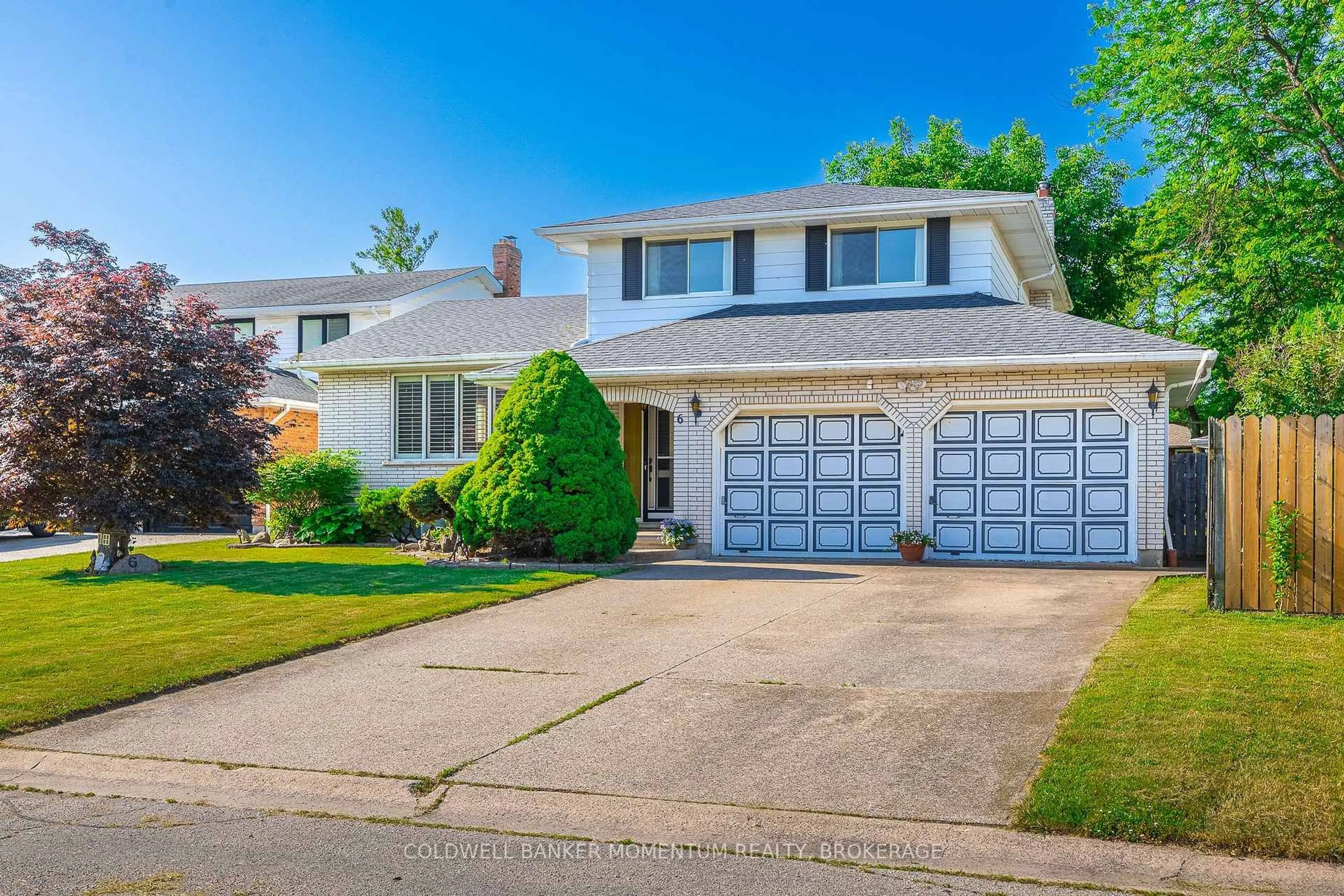 Home with vinyl exterior material, street for 6 Apollo Crt, St. Catharines Ontario L2M 7K3