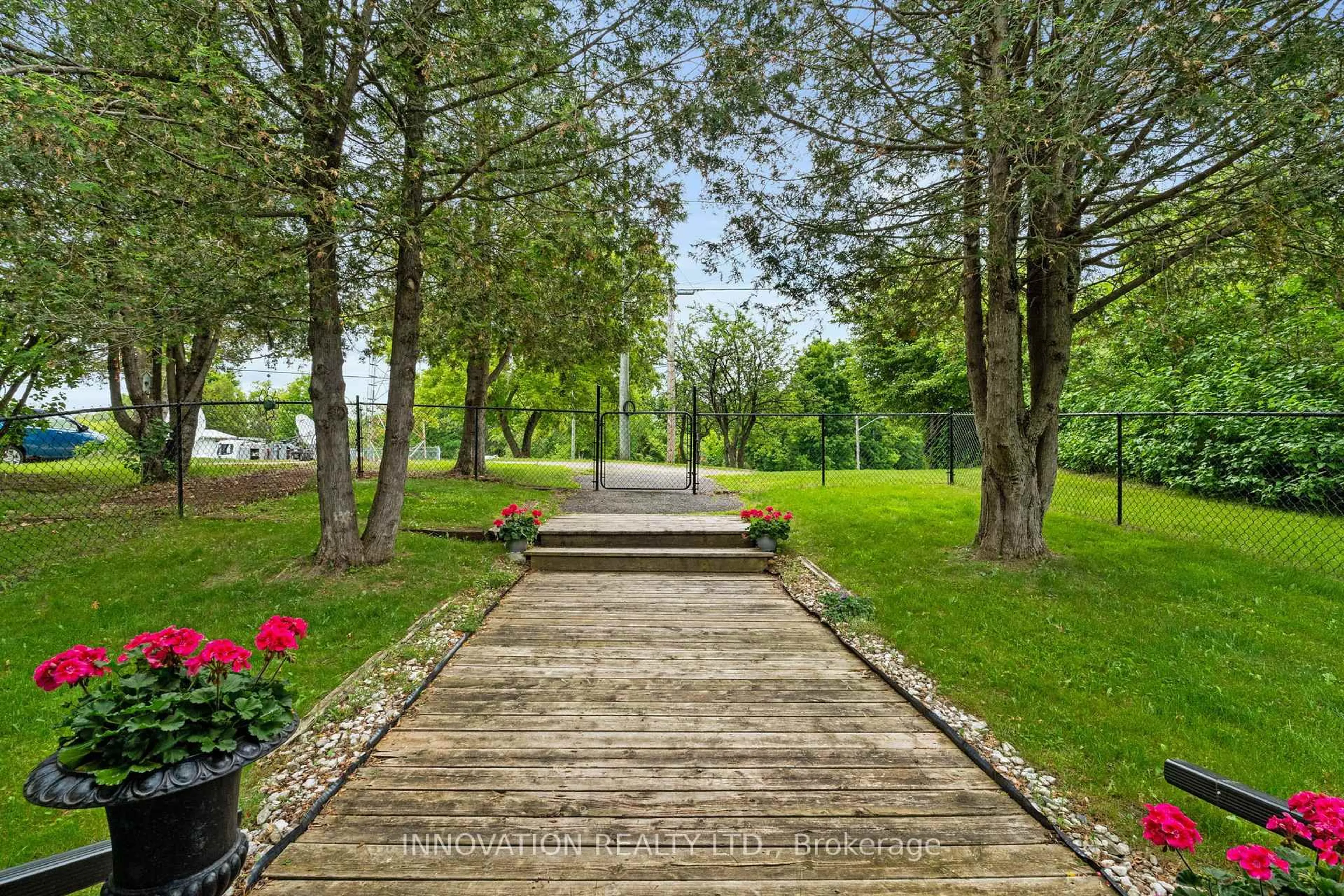Patio, forest/trees view for 137 Hillier St, Lanark Ontario K0G 1K0