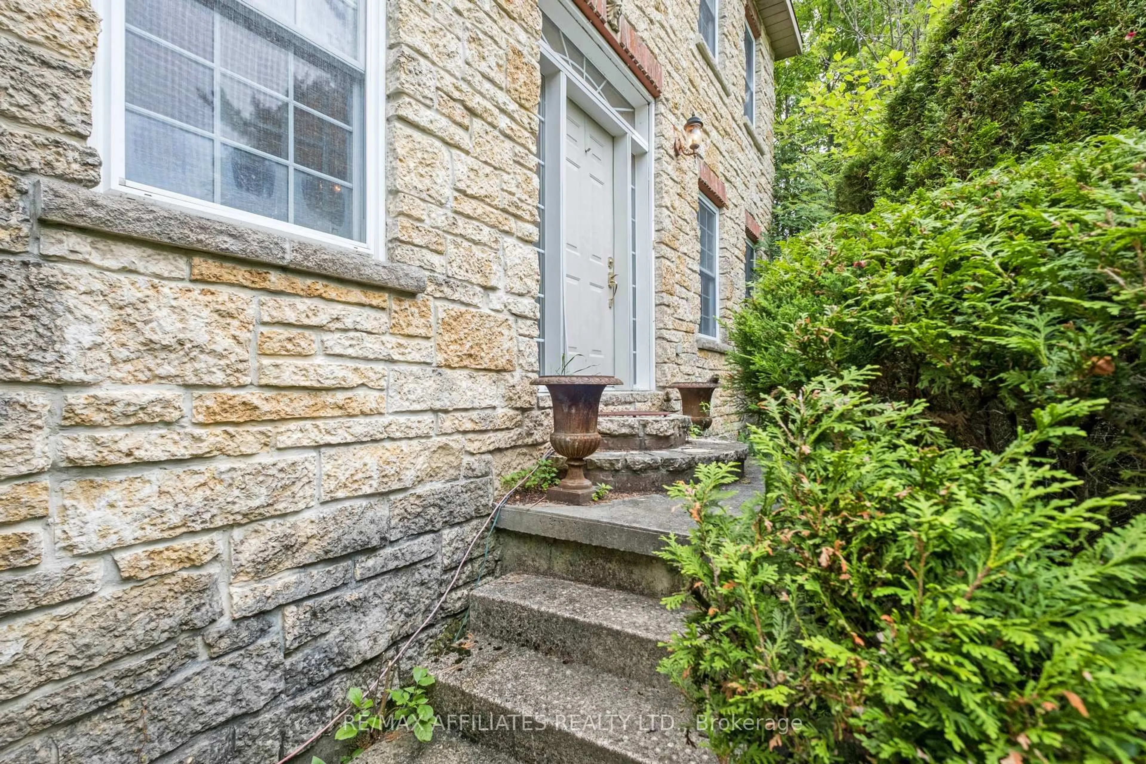 Patio, street for 2435 County Road 20 Rd, North Grenville Ontario K0G 1T0