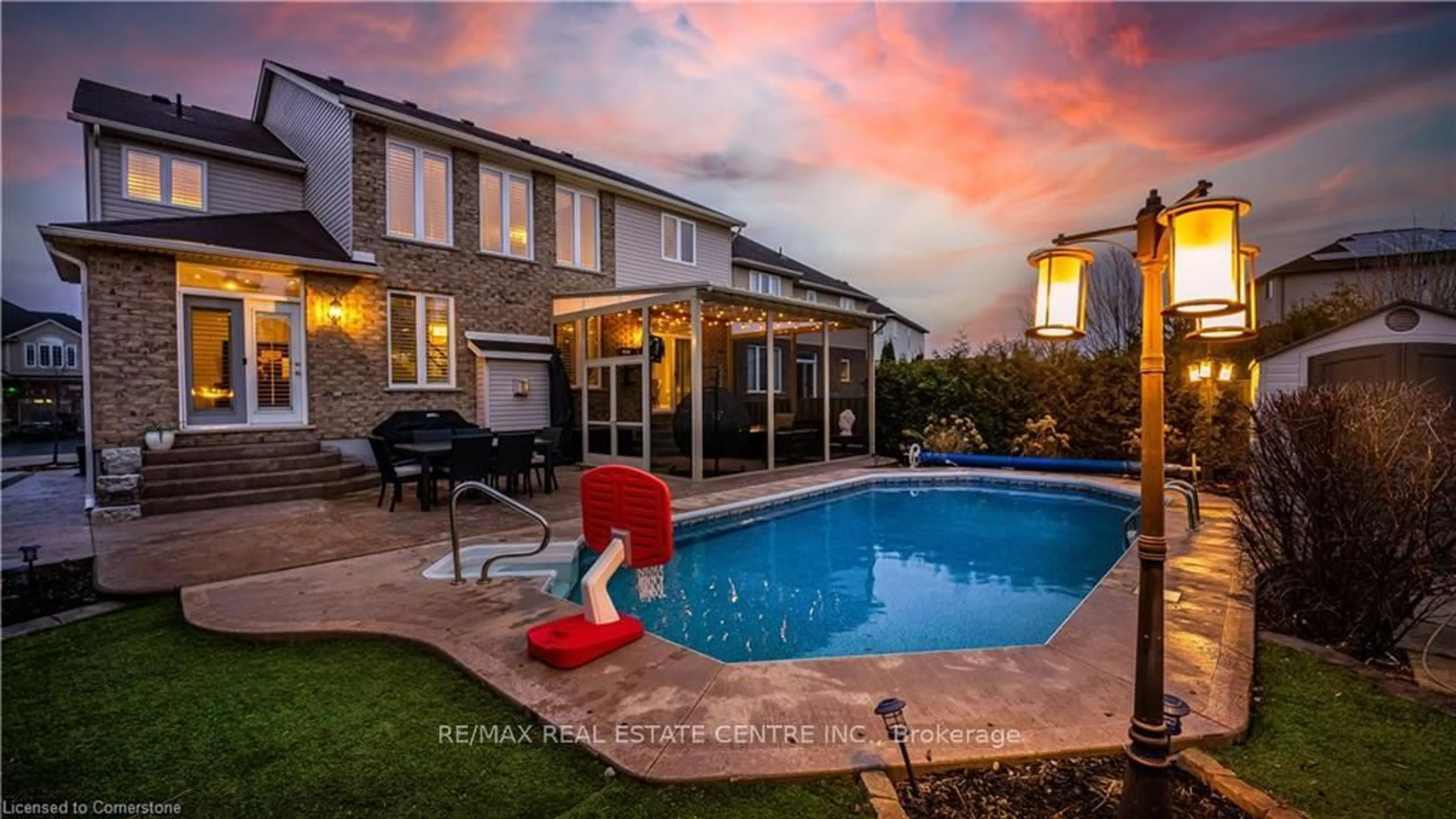 Pool for 76 BLOSSOMFIELD Cres, Cambridge Ontario N1S 0A5