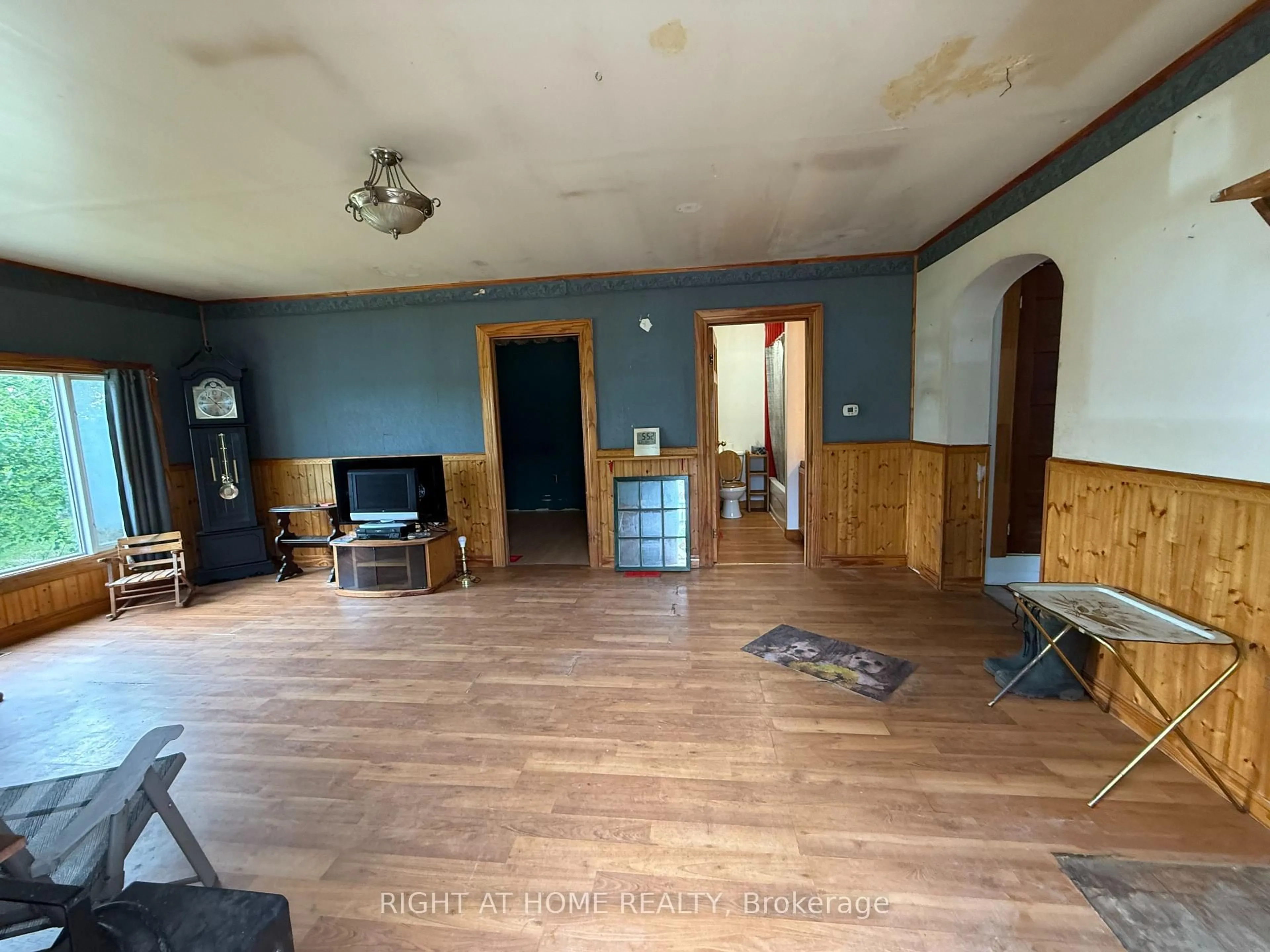 A pic of a room for 20 Ontario St, Kawartha Lakes Ontario K0M 2J0