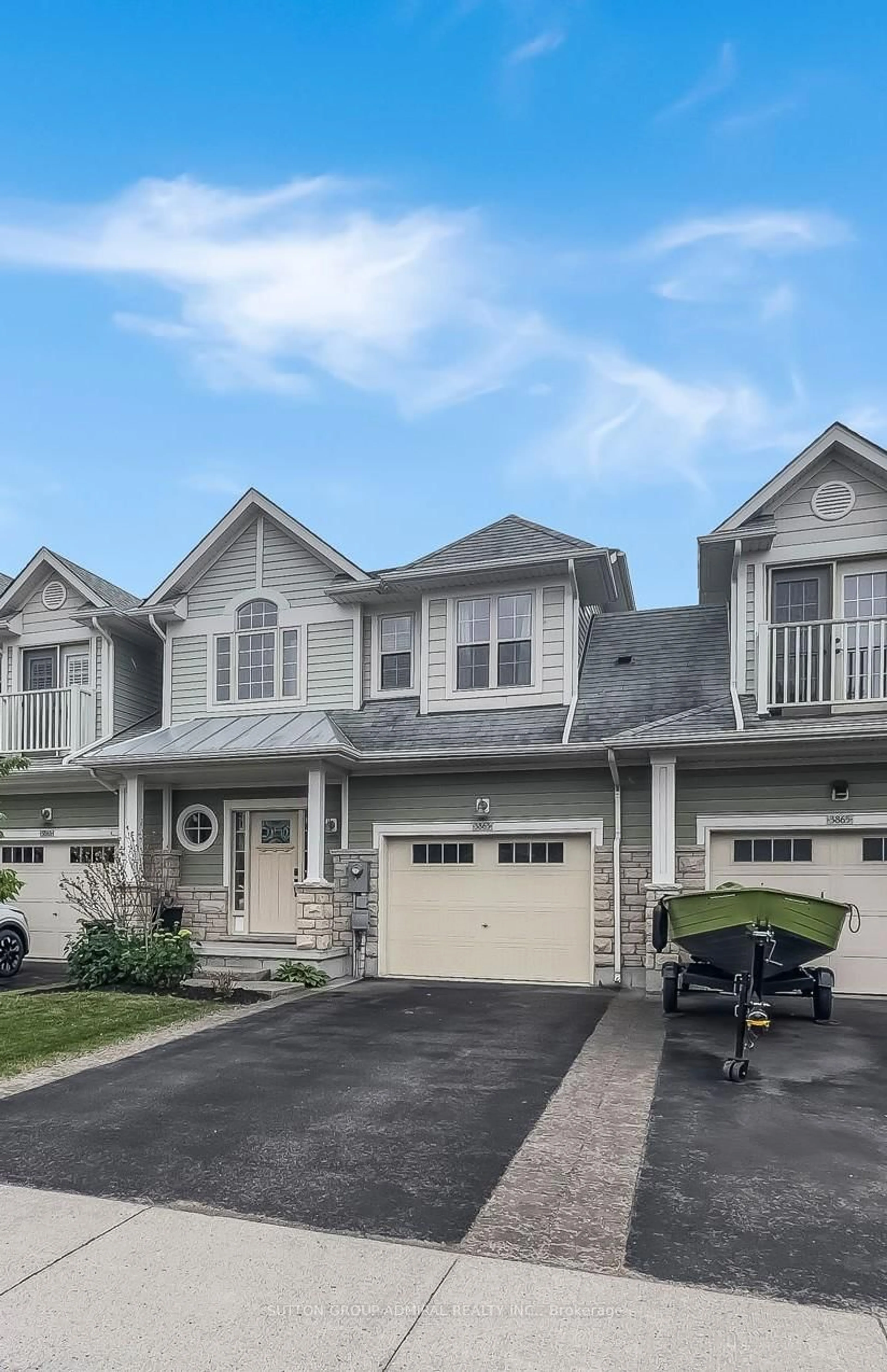 Home with vinyl exterior material, street for 3863 Ryan Ave, Fort Erie Ontario L0S 1B0