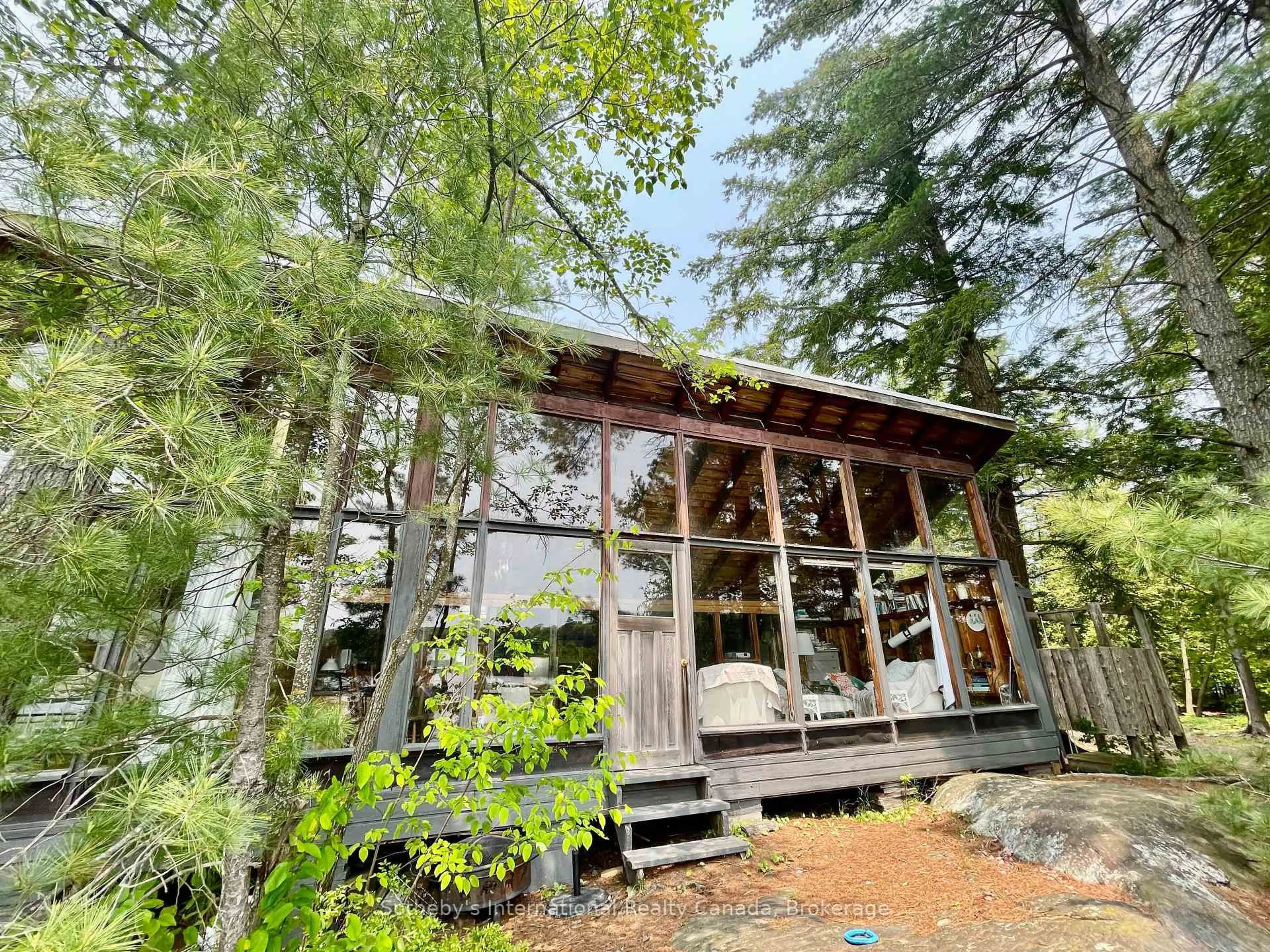 Shed for 2 Harper Island, Lake of Bays Ontario P0B 1A0