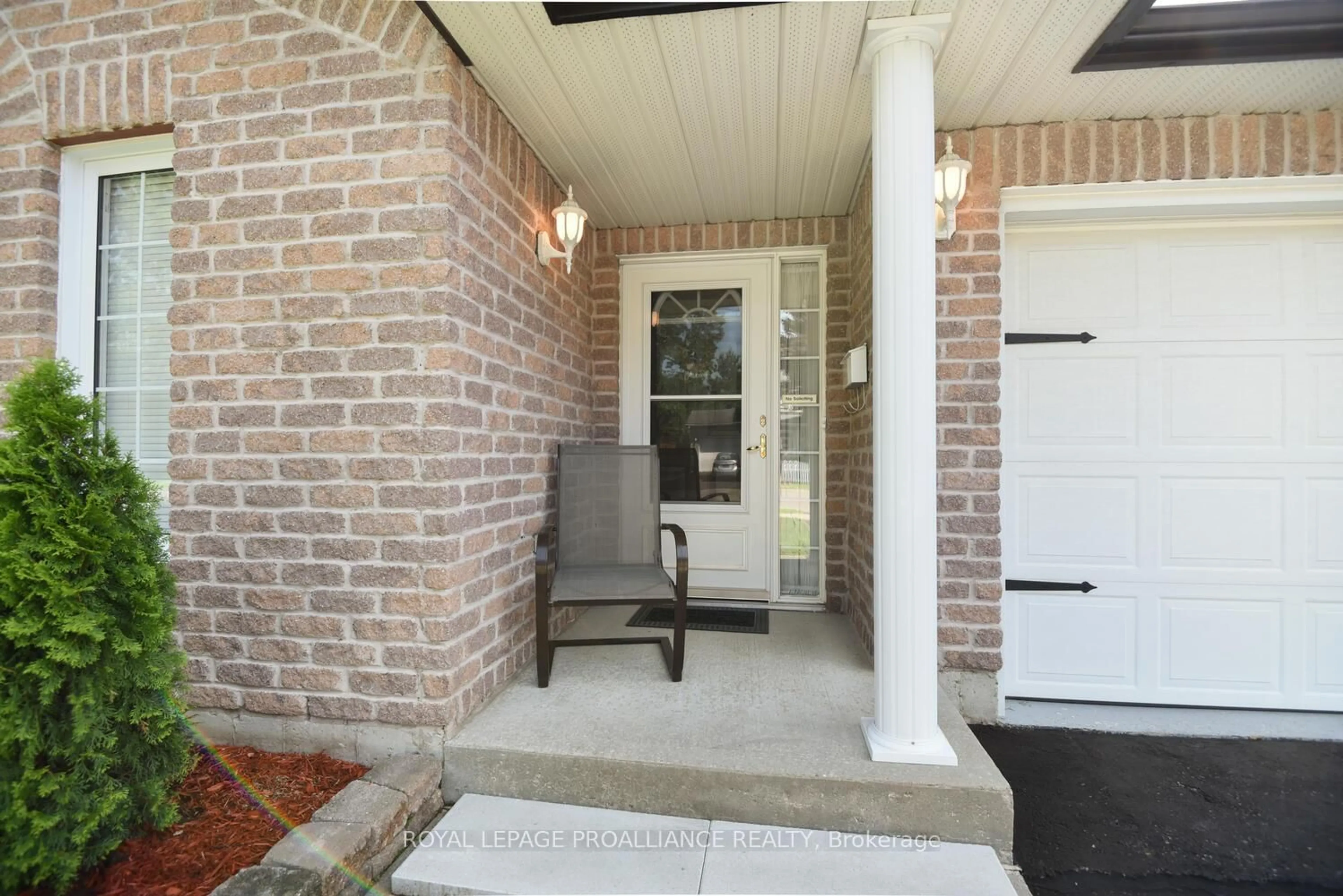 Unknown for 1283 Cuthbertson Ave, Brockville Ontario K6V 7M3