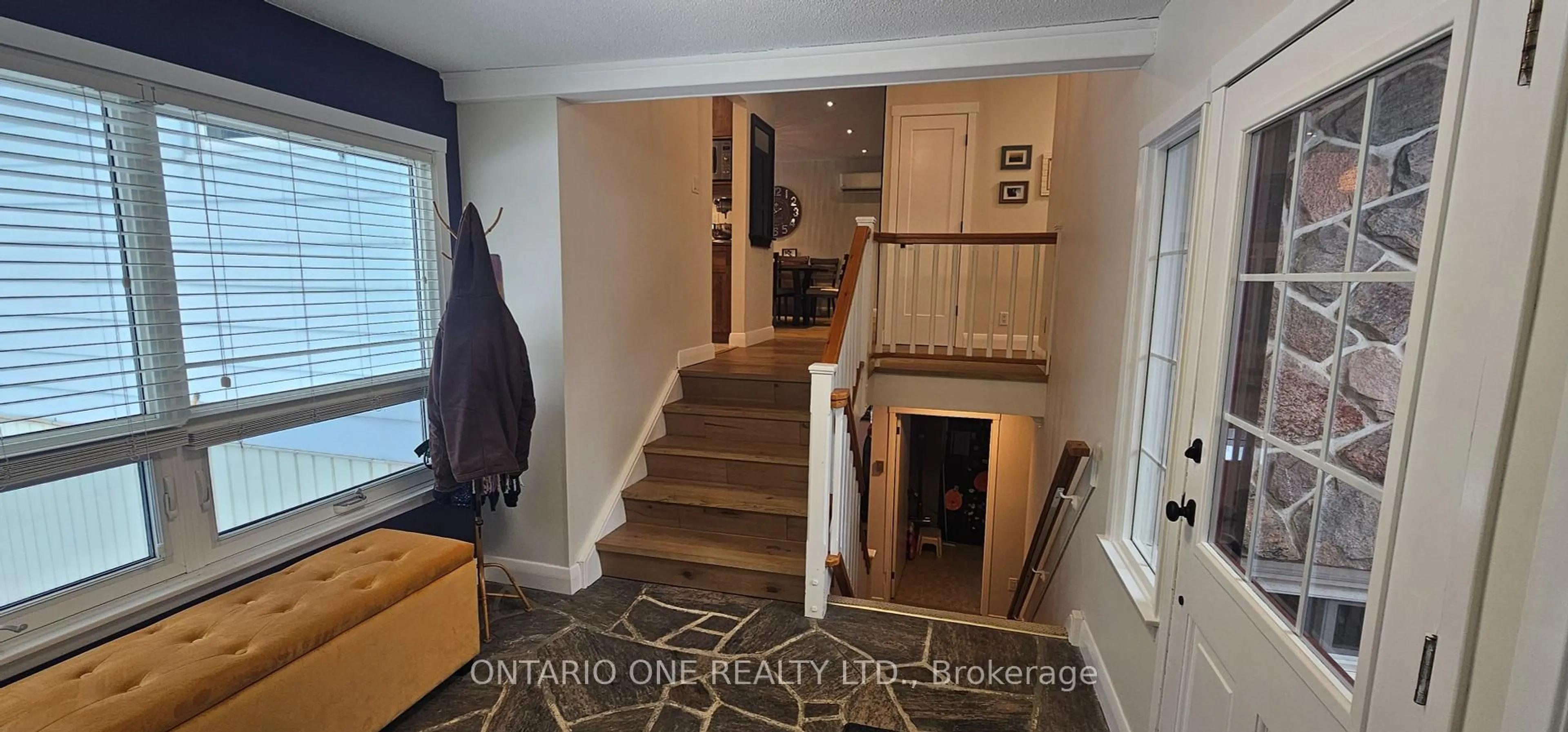 Unknown for 355 Greavette St, Gravenhurst Ontario P1P 1G6