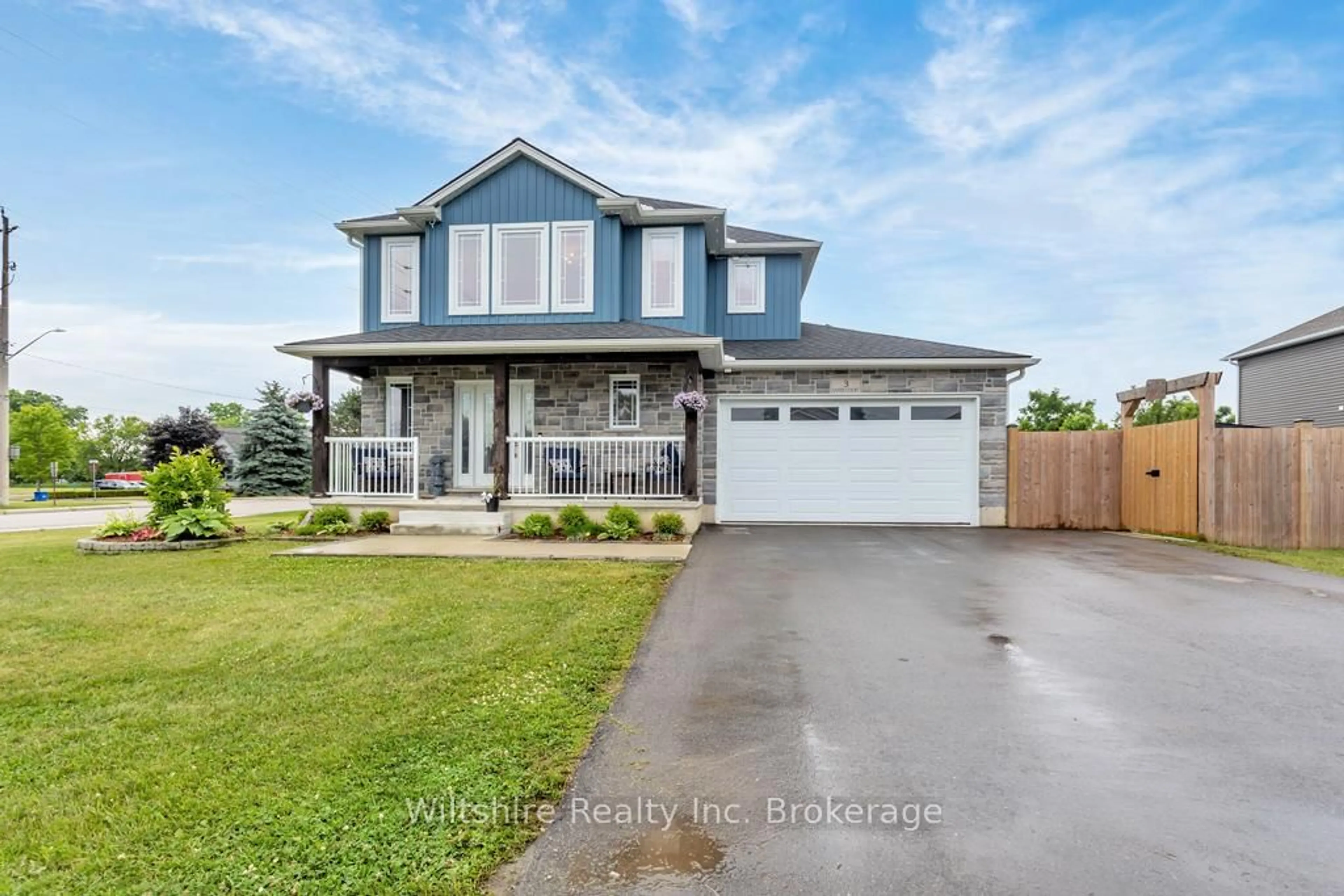 Home with vinyl exterior material, street for 3 Sandy Crt, Tillsonburg Ontario N4G 0H6