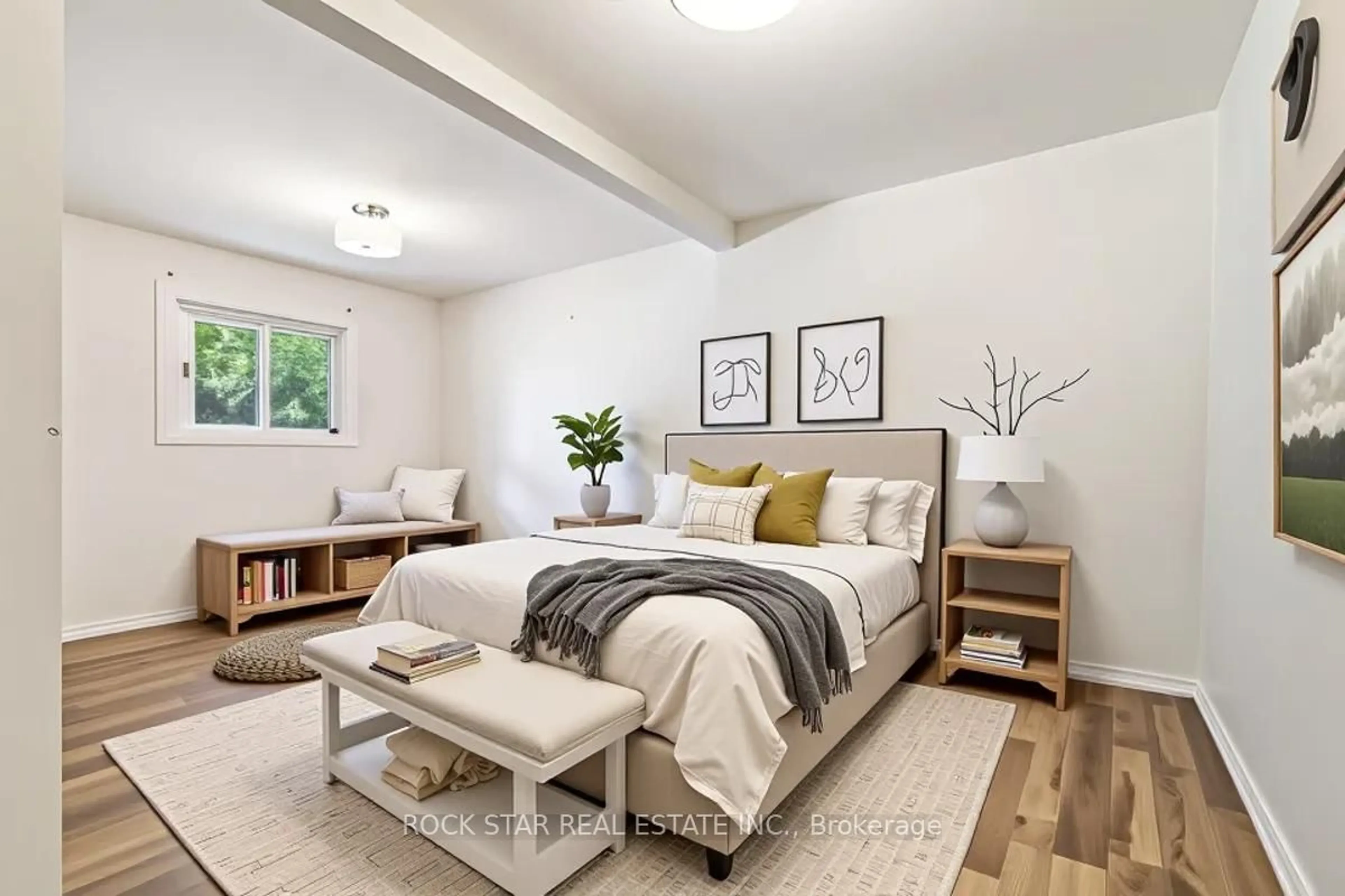 Bedroom with bed, wood/laminate floor for 3368 Marlin Crt, Lincoln Ontario L0R 2C0