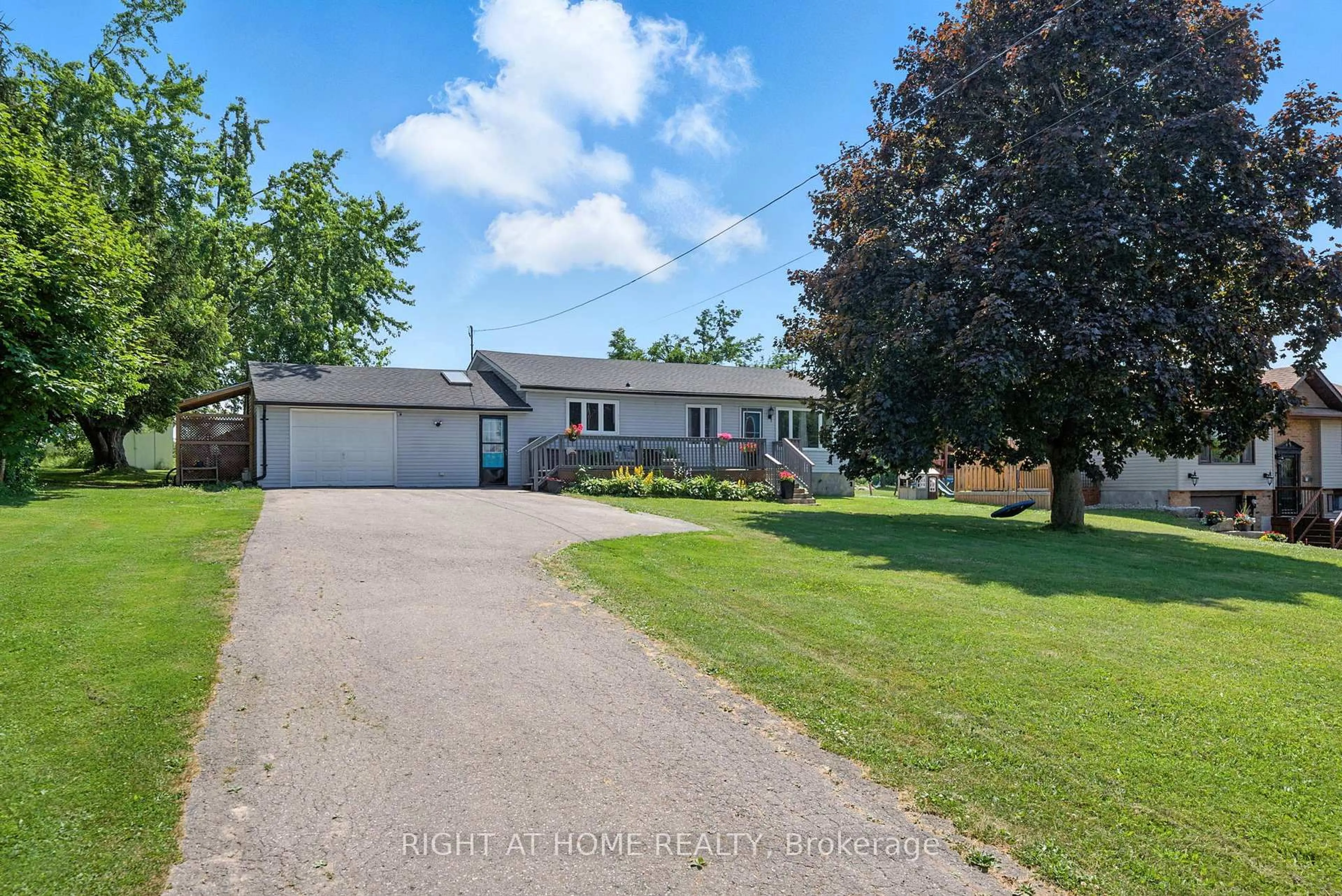 A pic from outside/outdoor area/front of a property/back of a property/a pic from drone, street for 831 Kimberly Dr, Selwyn Ontario K0L 1T0