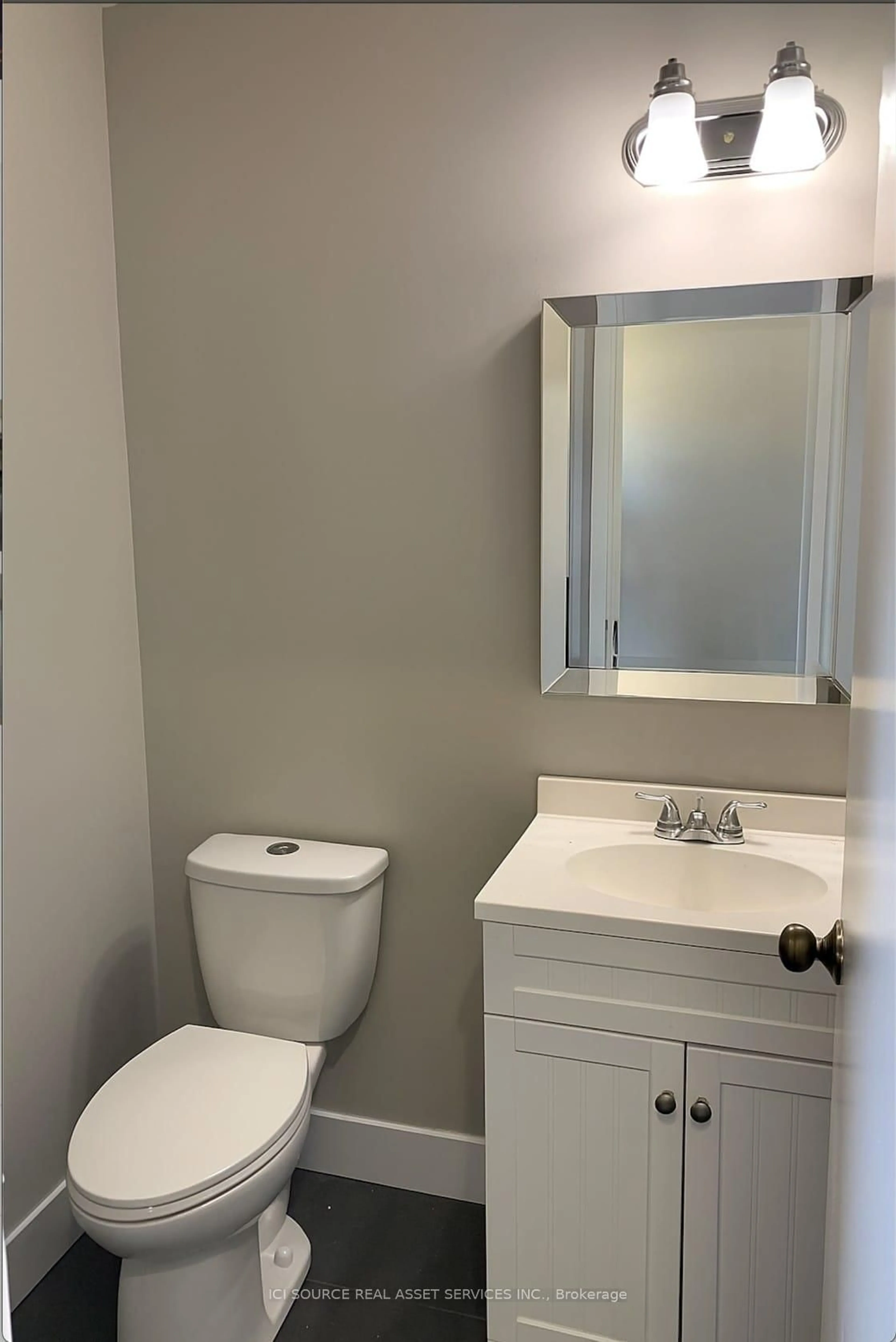 Standard bathroom, unknown for 75 Ansondale Rd #14, London South Ontario N6C 5W3