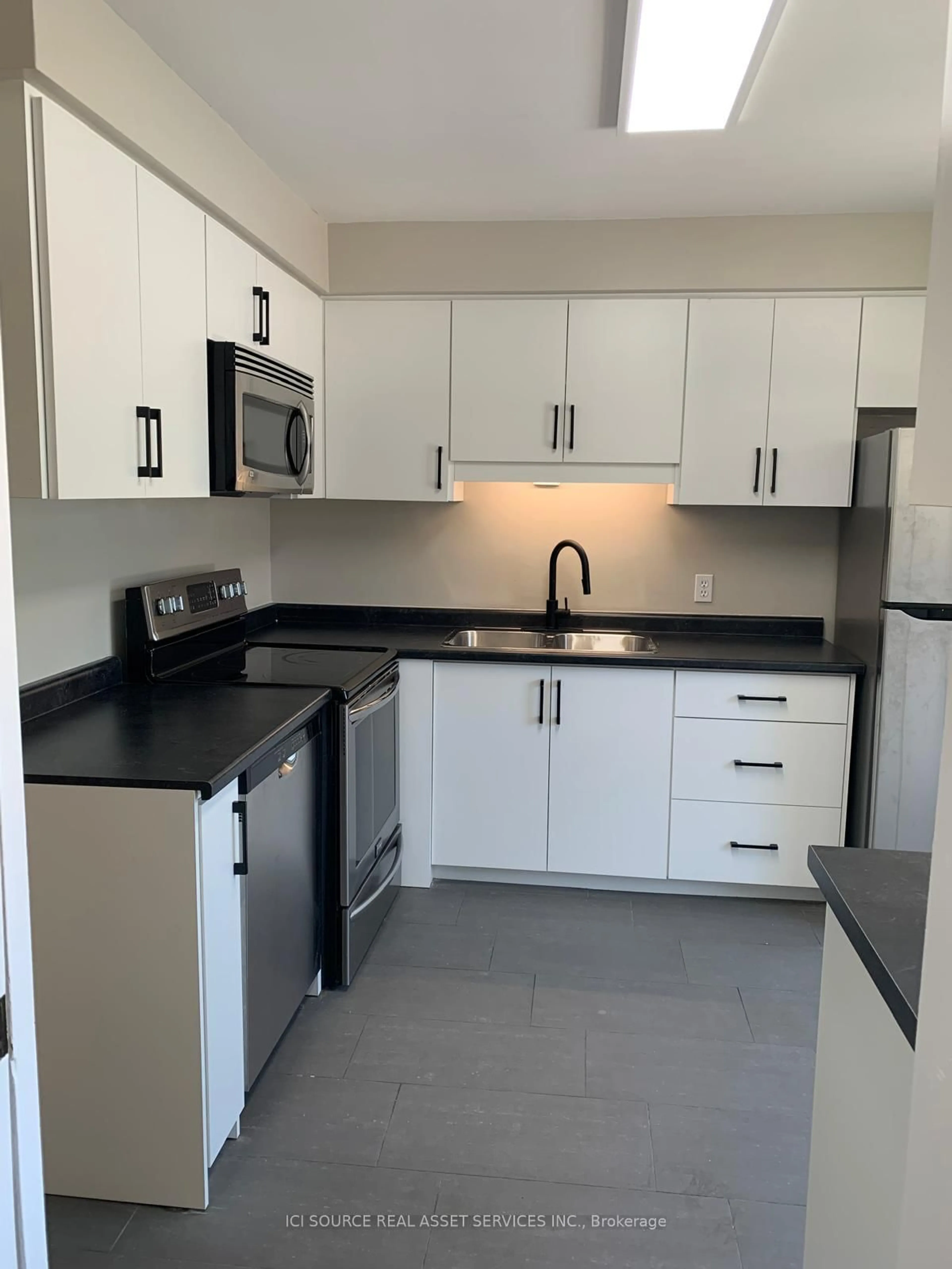 Standard kitchen, unknown for 75 Ansondale Rd #14, London South Ontario N6C 5W3