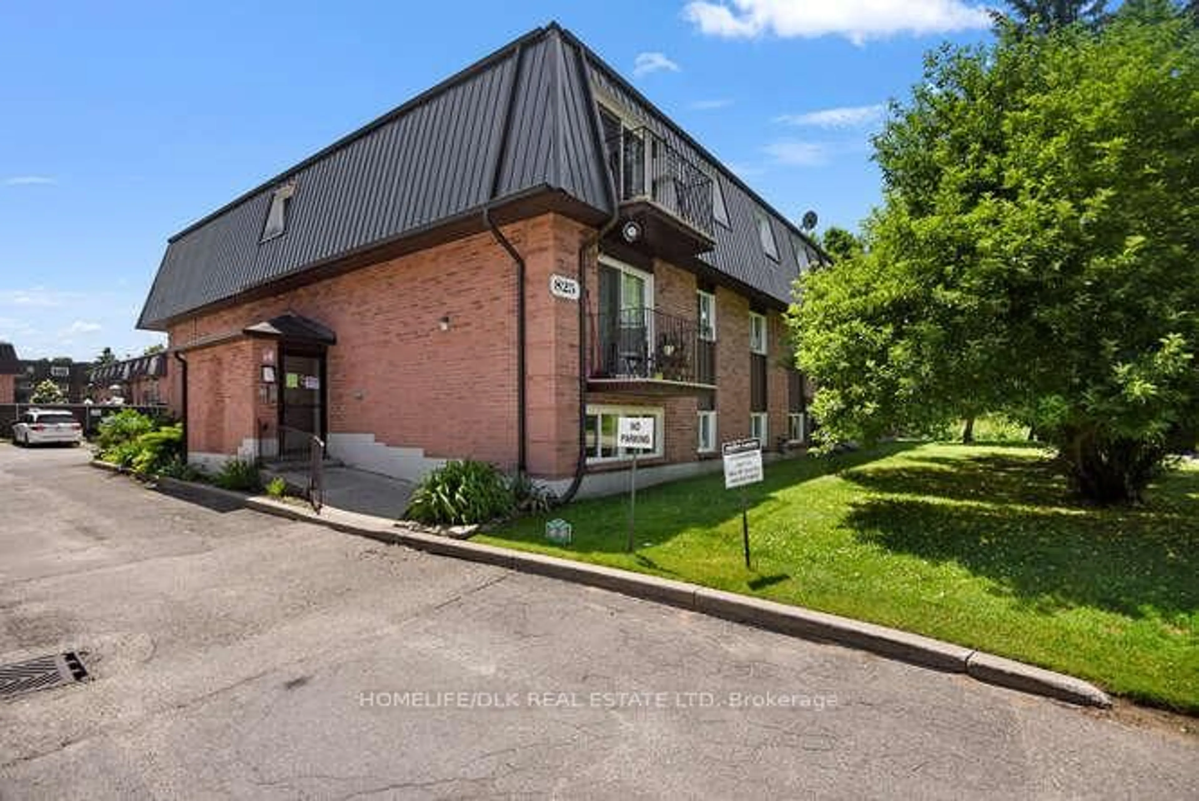 Patio, unknown for 825 Macodrum Dr #12, Brockville Ontario K6V 6P6