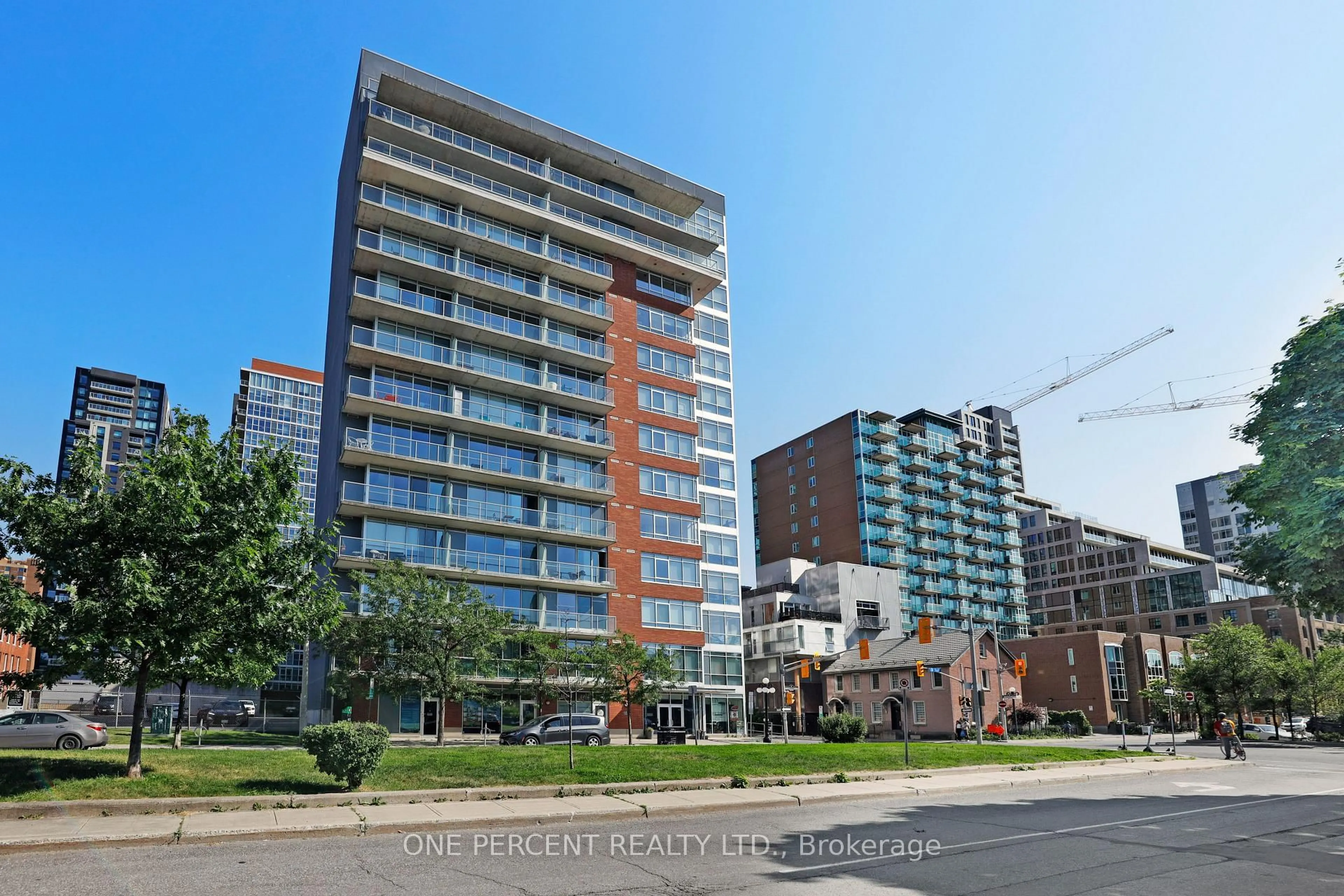 Unknown for 180 York St #904, Ottawa Ontario K1N 1J6