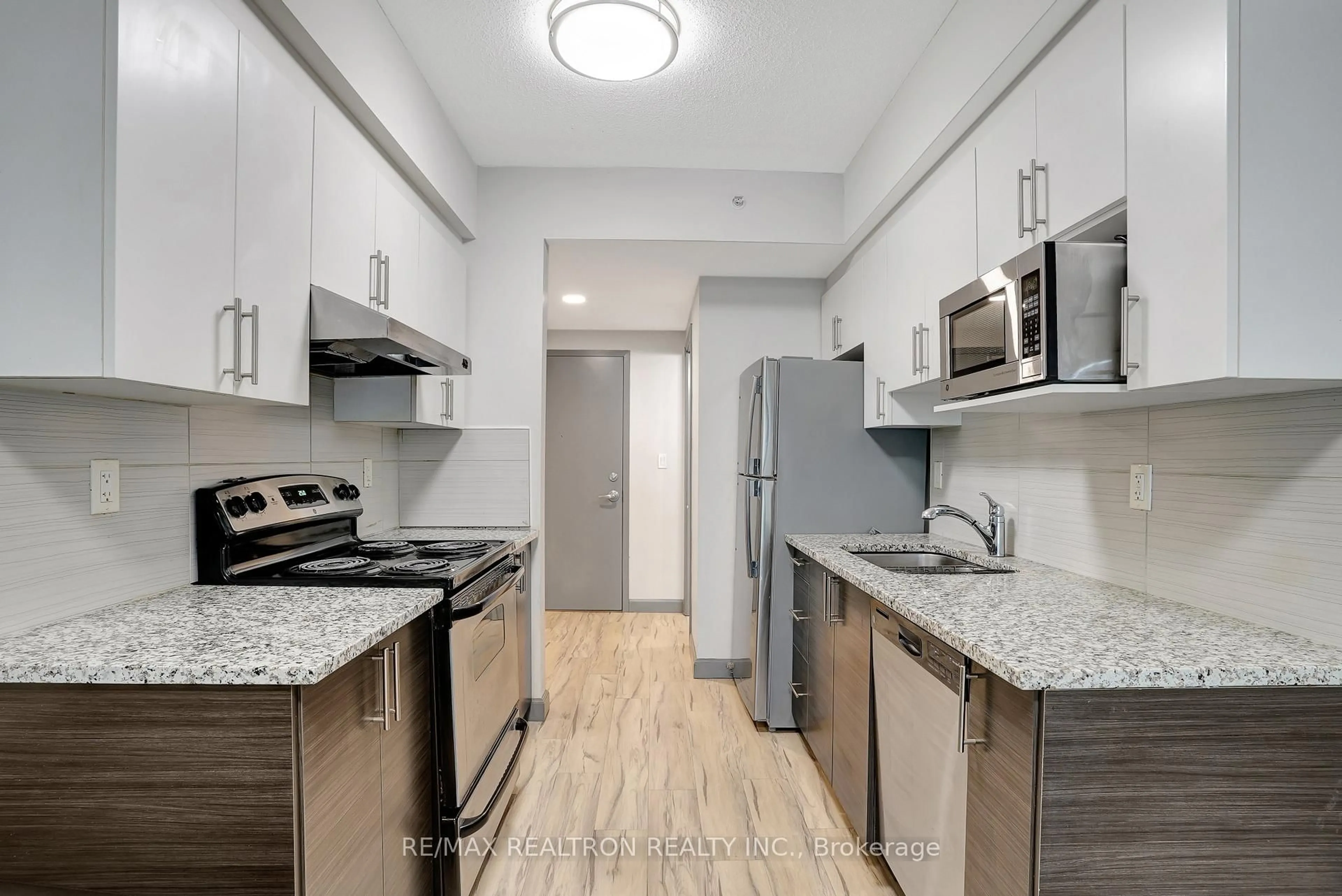 Standard kitchen, unknown for 258B Sunview St #228, Waterloo Ontario N2L 3V9