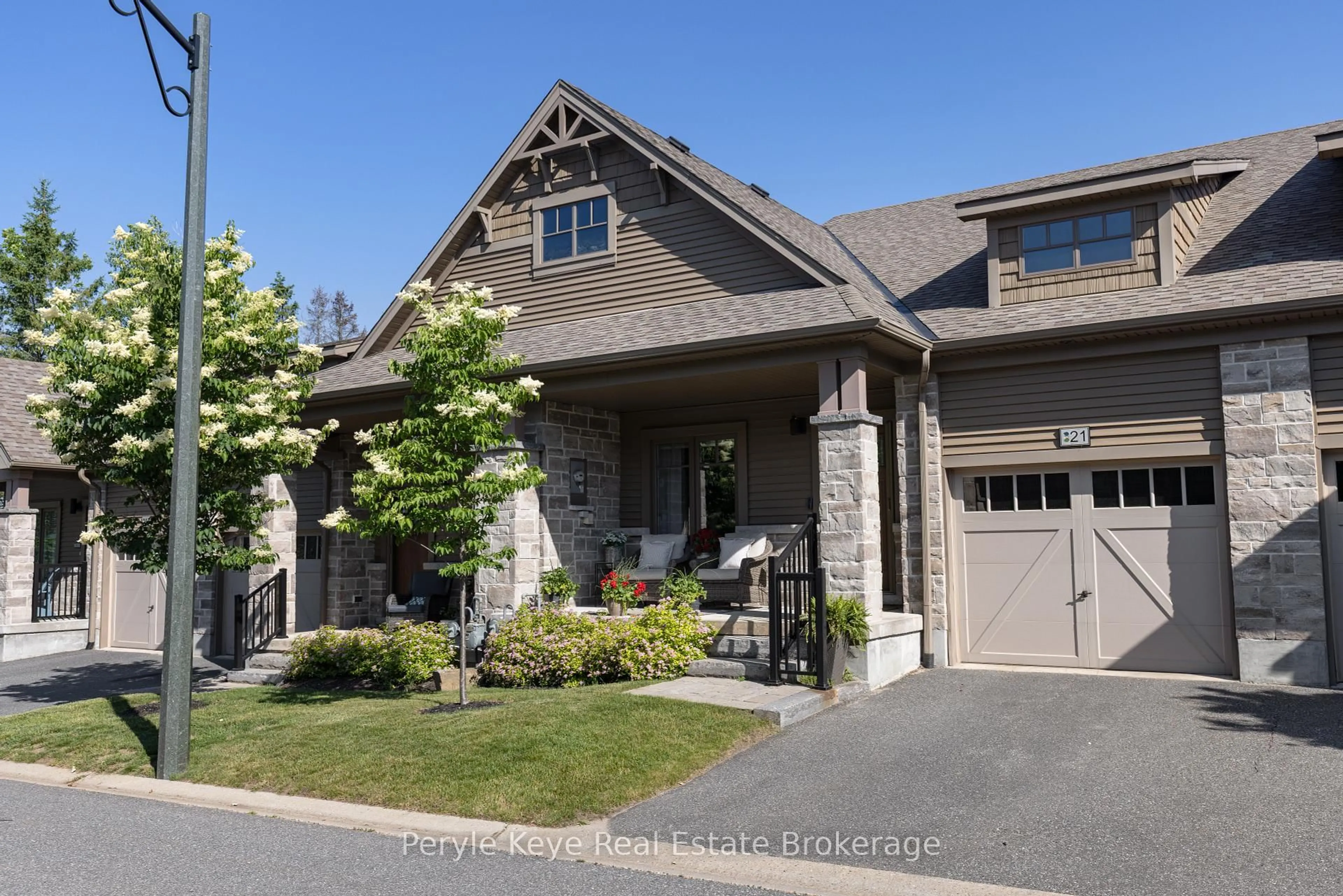 Home with brick exterior material, street for 21 Serenity Place Cres, Huntsville Ontario P1H 0C4