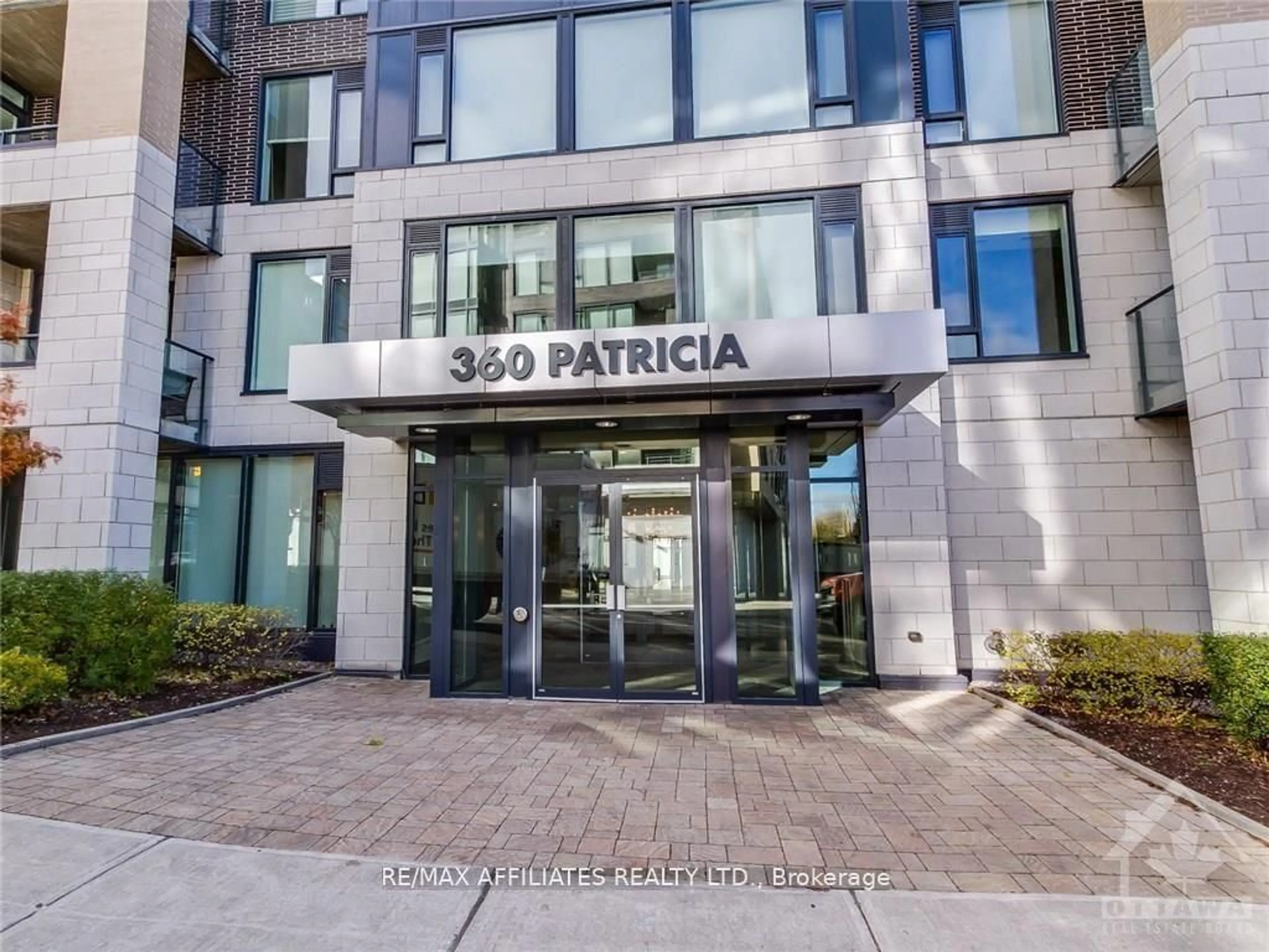 Patio, street for 360 Patricia Ave #515, Ottawa Ontario K1Z 0A8
