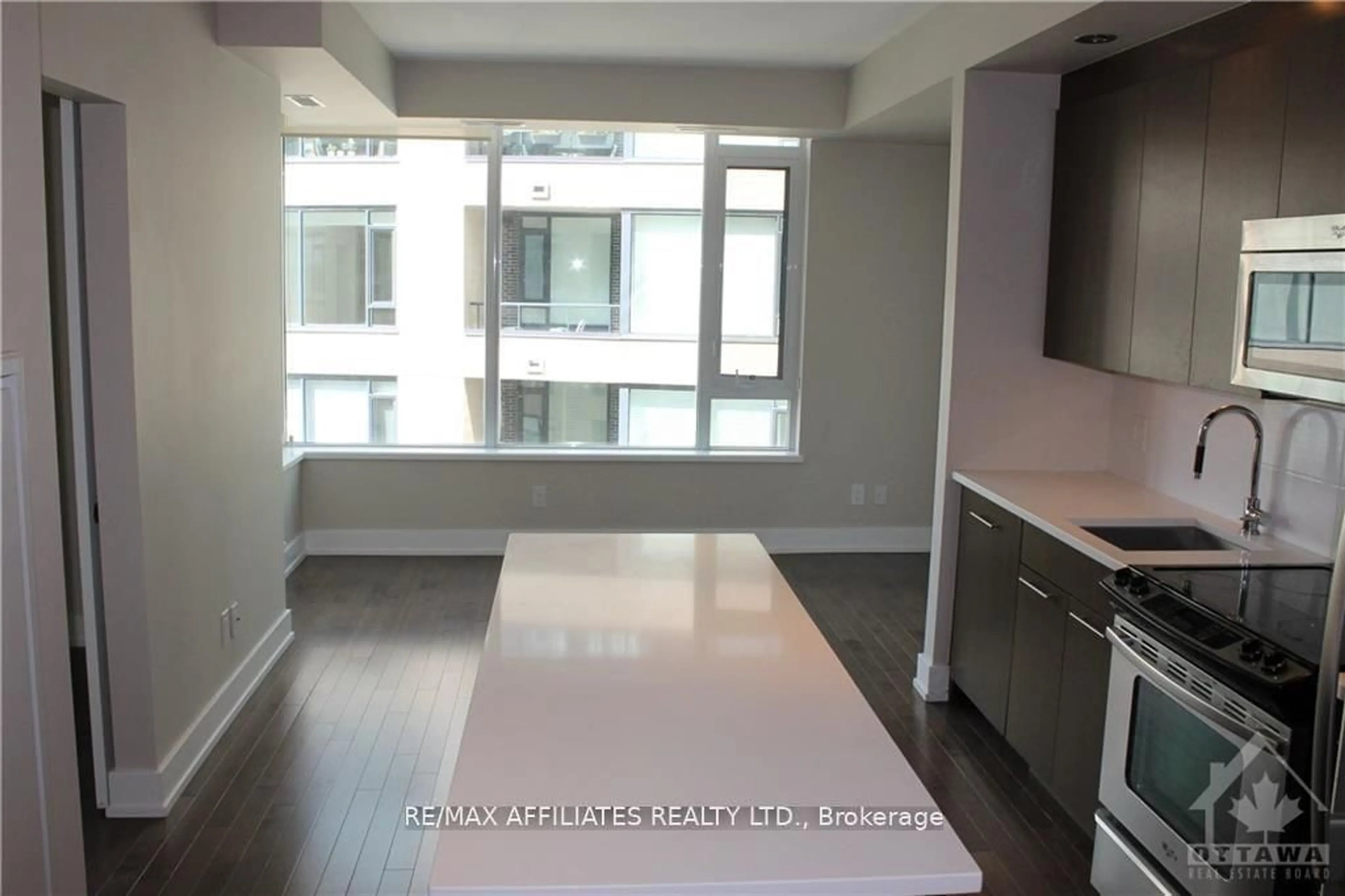Unknown for 360 Patricia Ave #515, Ottawa Ontario K1Z 0A8