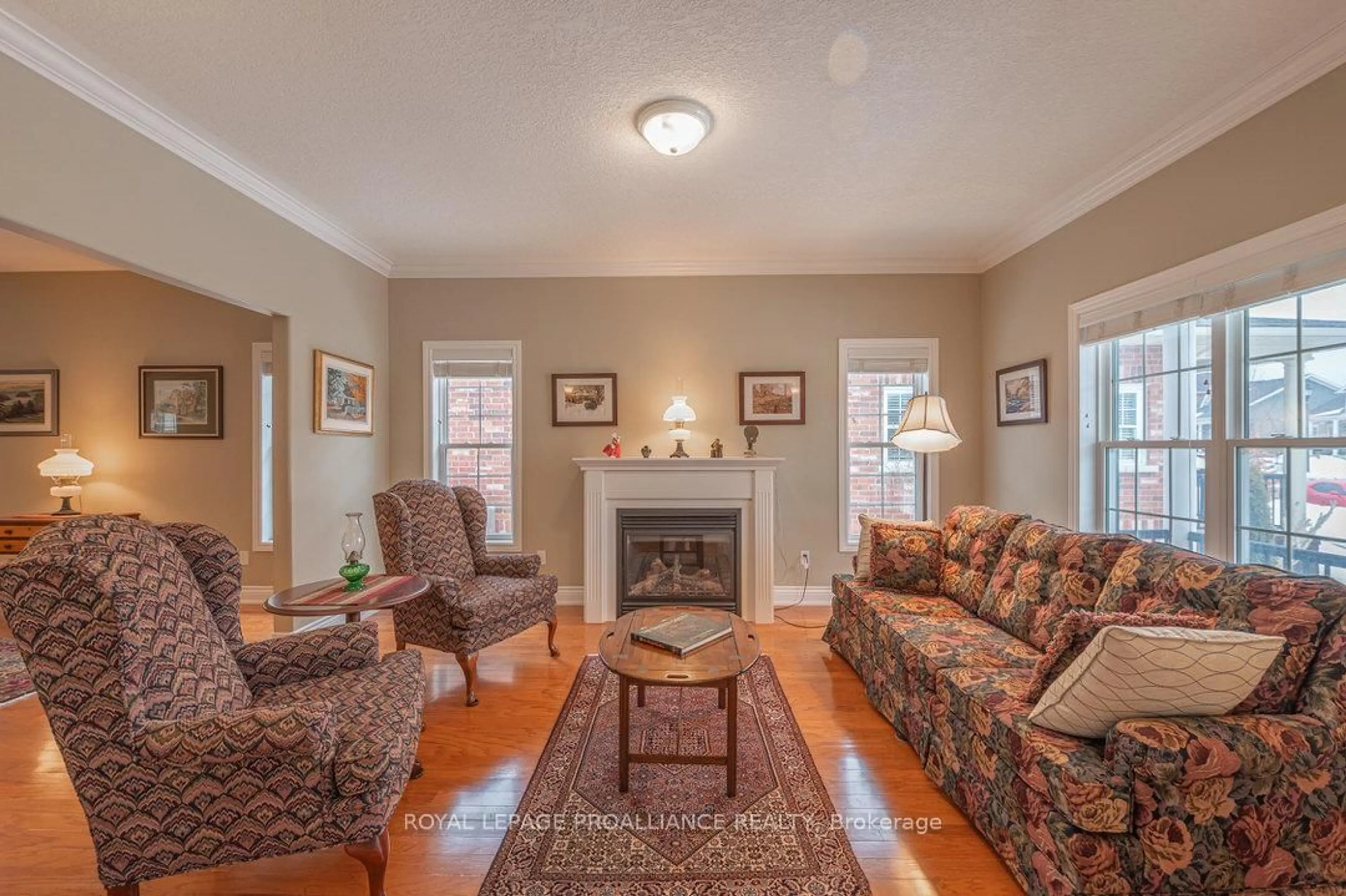 Living room with furniture, unknown for 906 Carlisle St, Cobourg Ontario K9A 0C3