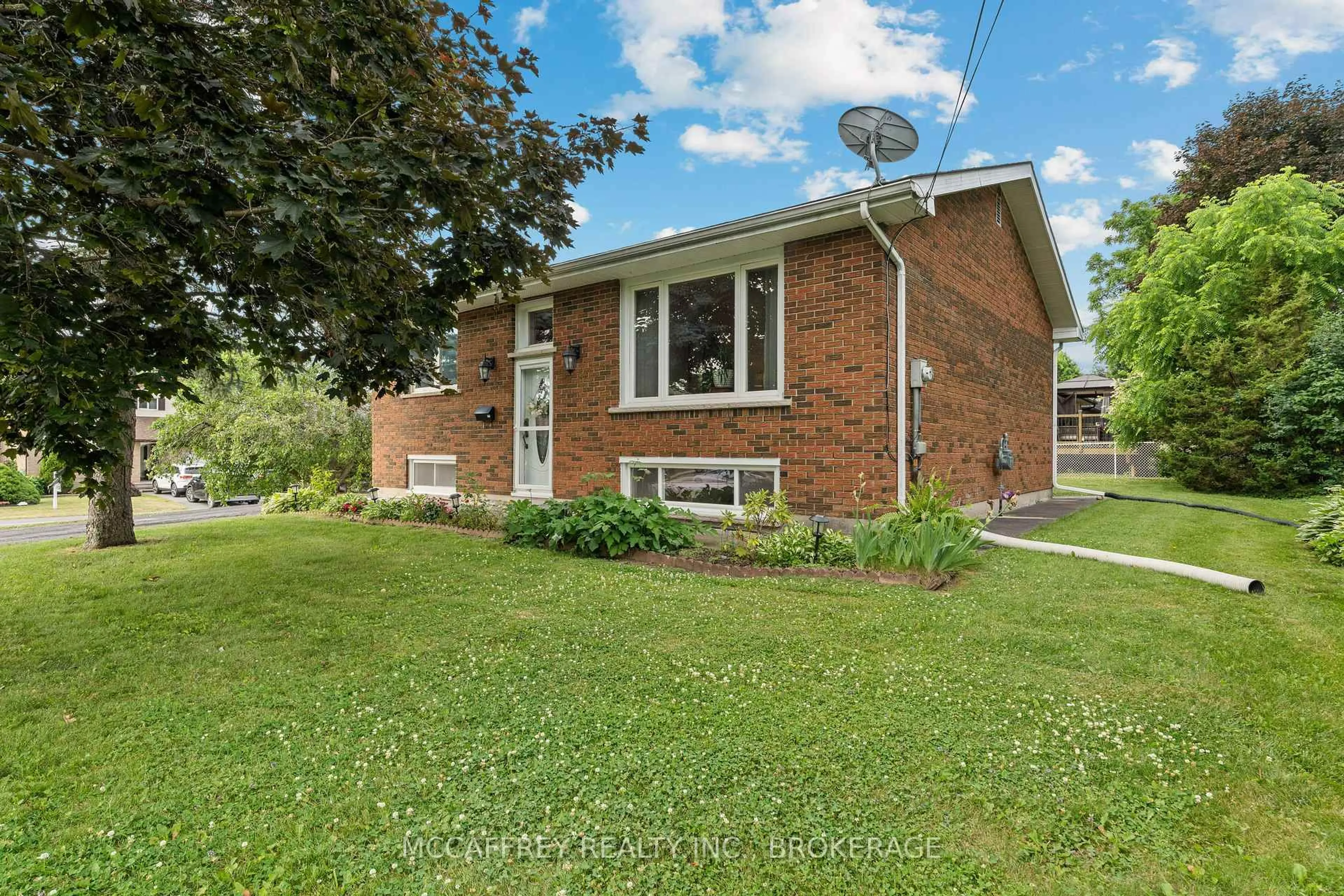 Home with brick exterior material, street for 40 Richard St, Greater Napanee Ontario K7R 2S9