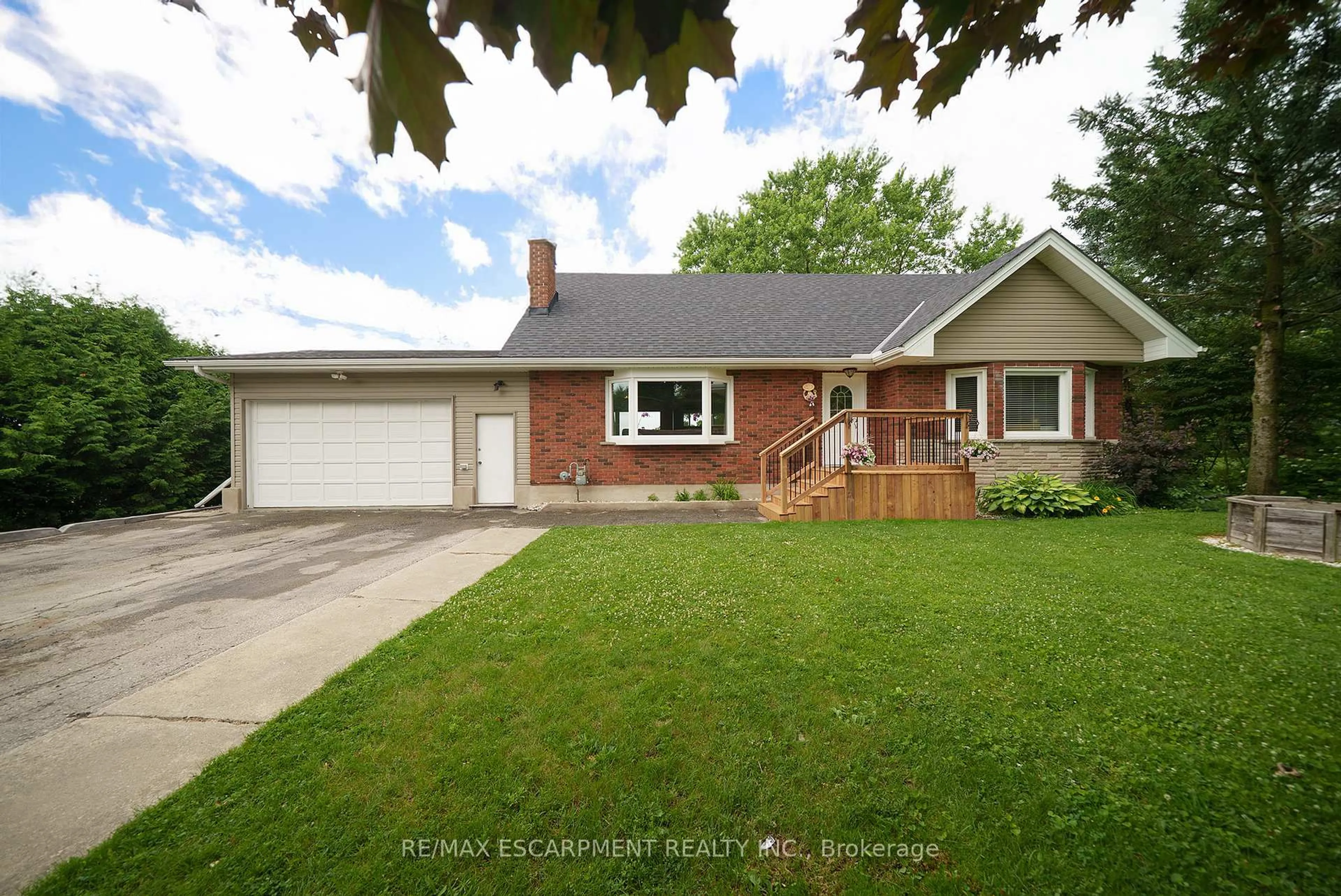Home with brick exterior material, street for 45 River Rd, Brant Ontario N3R 0C1