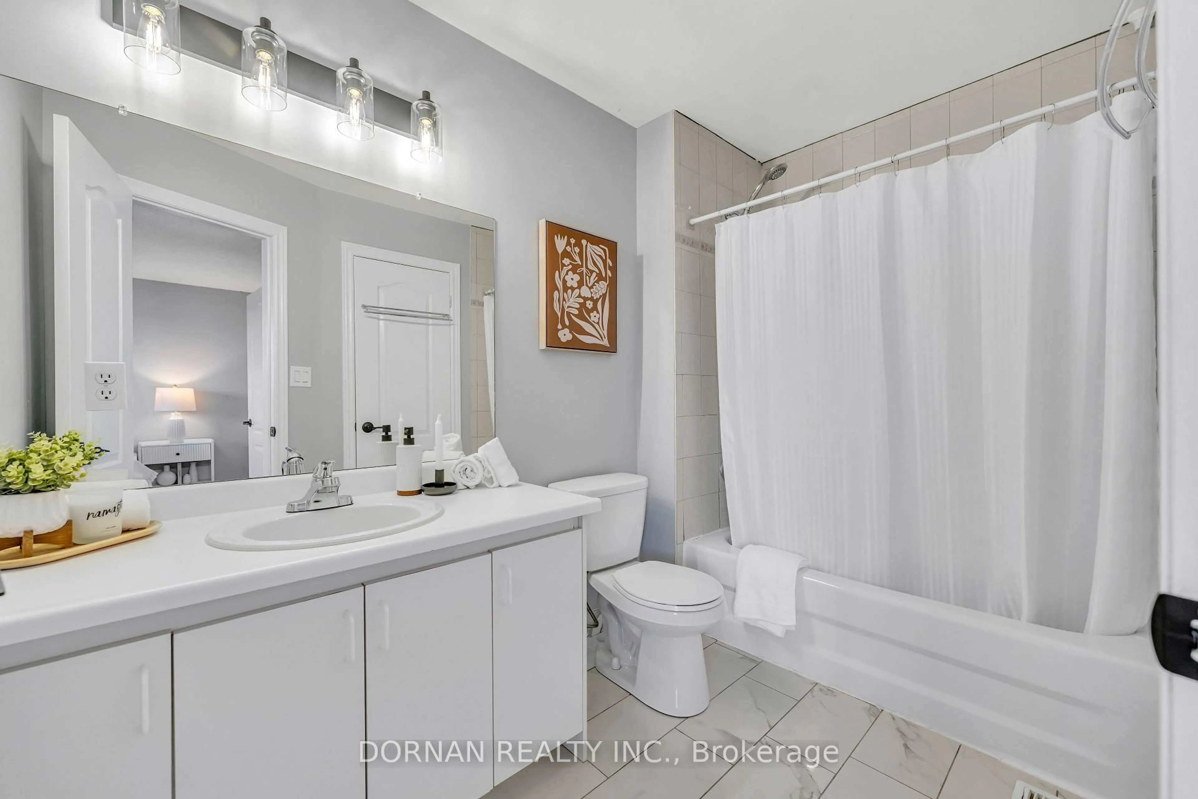 Standard bathroom, ceramic/tile floor for 732 Trailview Dr, Peterborough South Ontario K9J 8P2